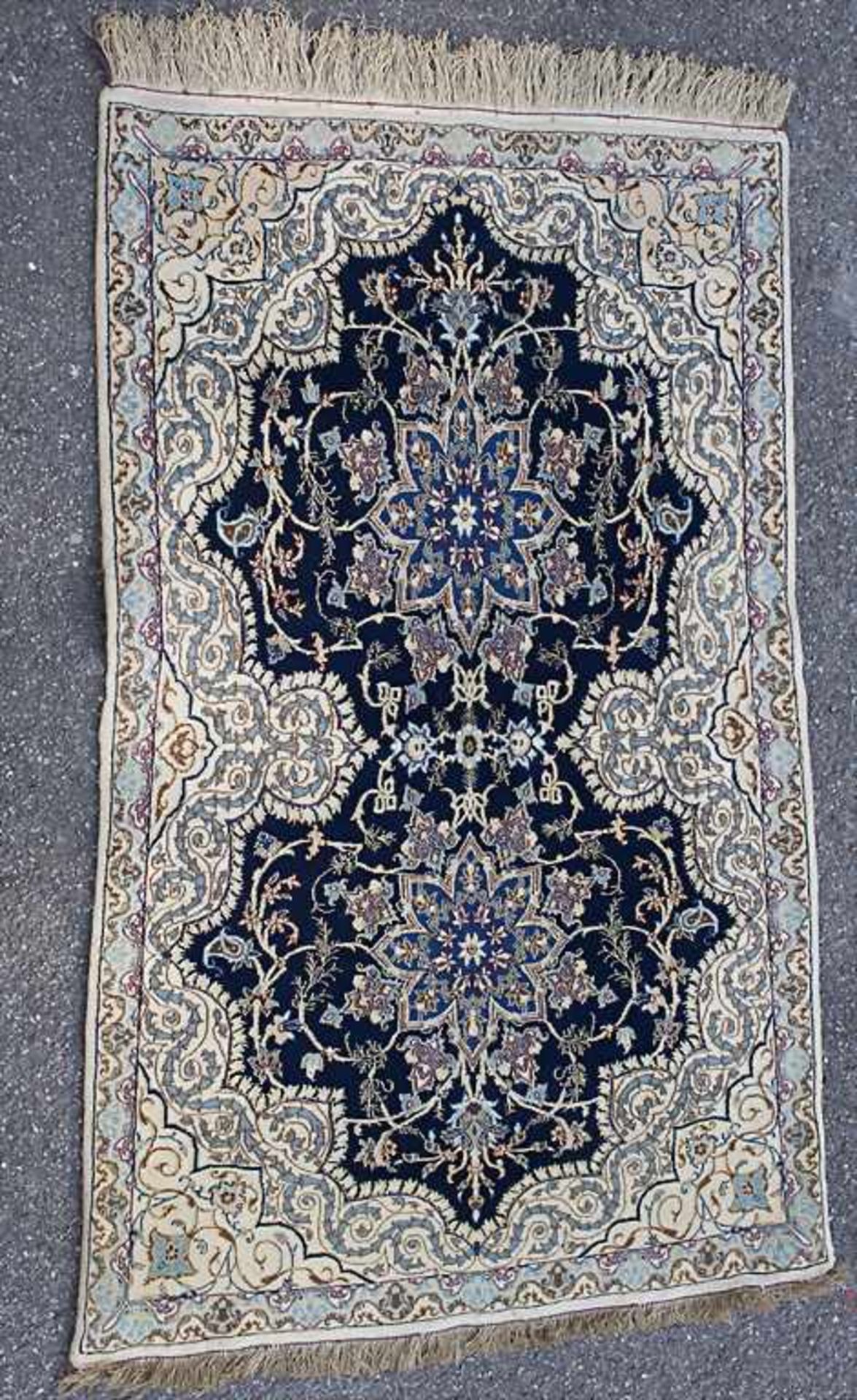 Orientteppich / An oriental carpet, Nain