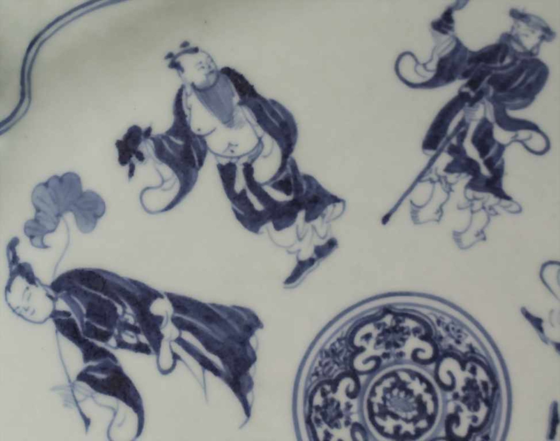 Große Porzellanplatte / A large porcelain platter, China, wohl 19./20. Jh. - Image 2 of 5