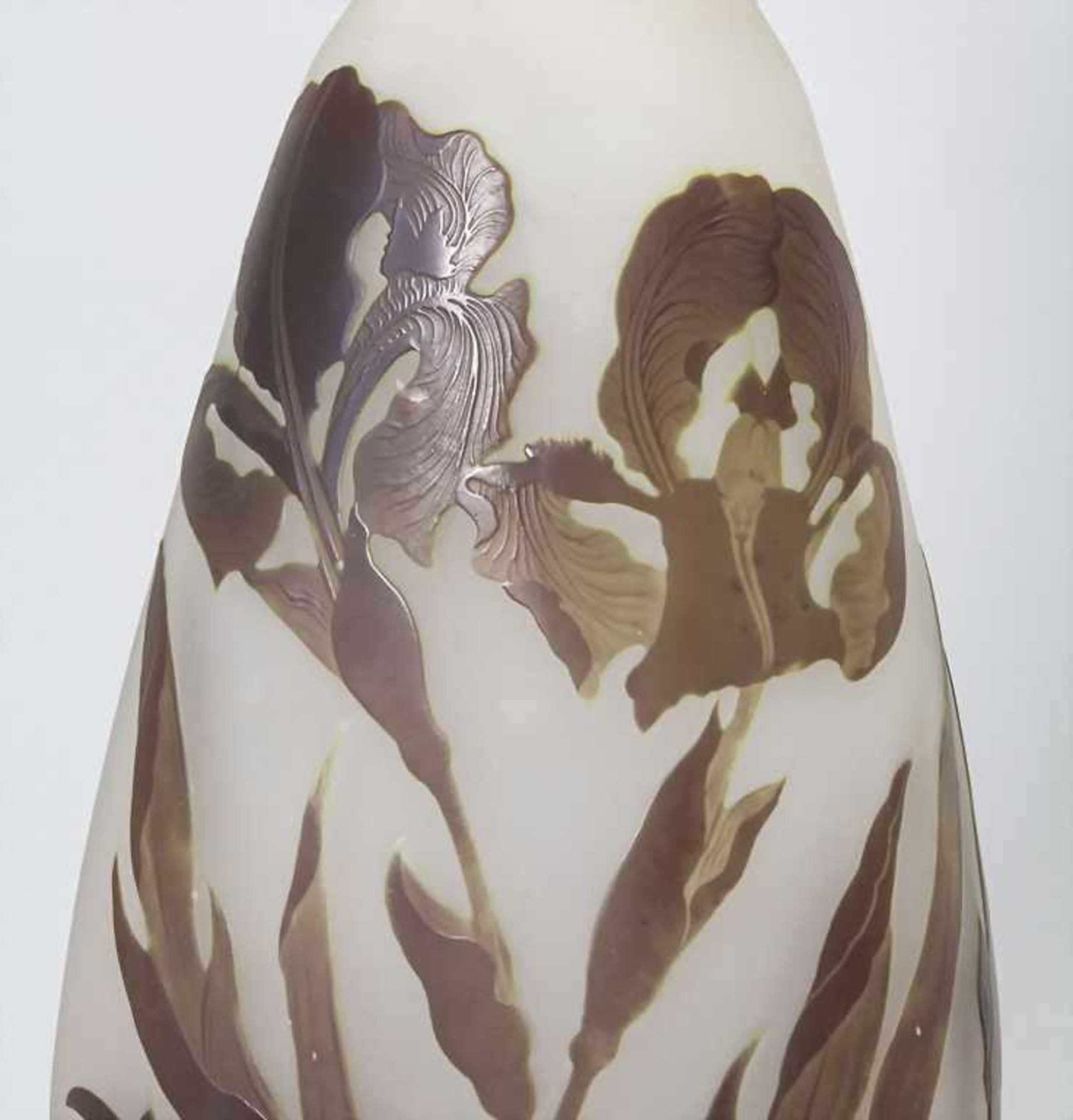 Große Jugendstil Vase mit Iris / An Art Nouveau large vase with iris, Emile Gallé, Ecole de Nancy, - Image 6 of 10