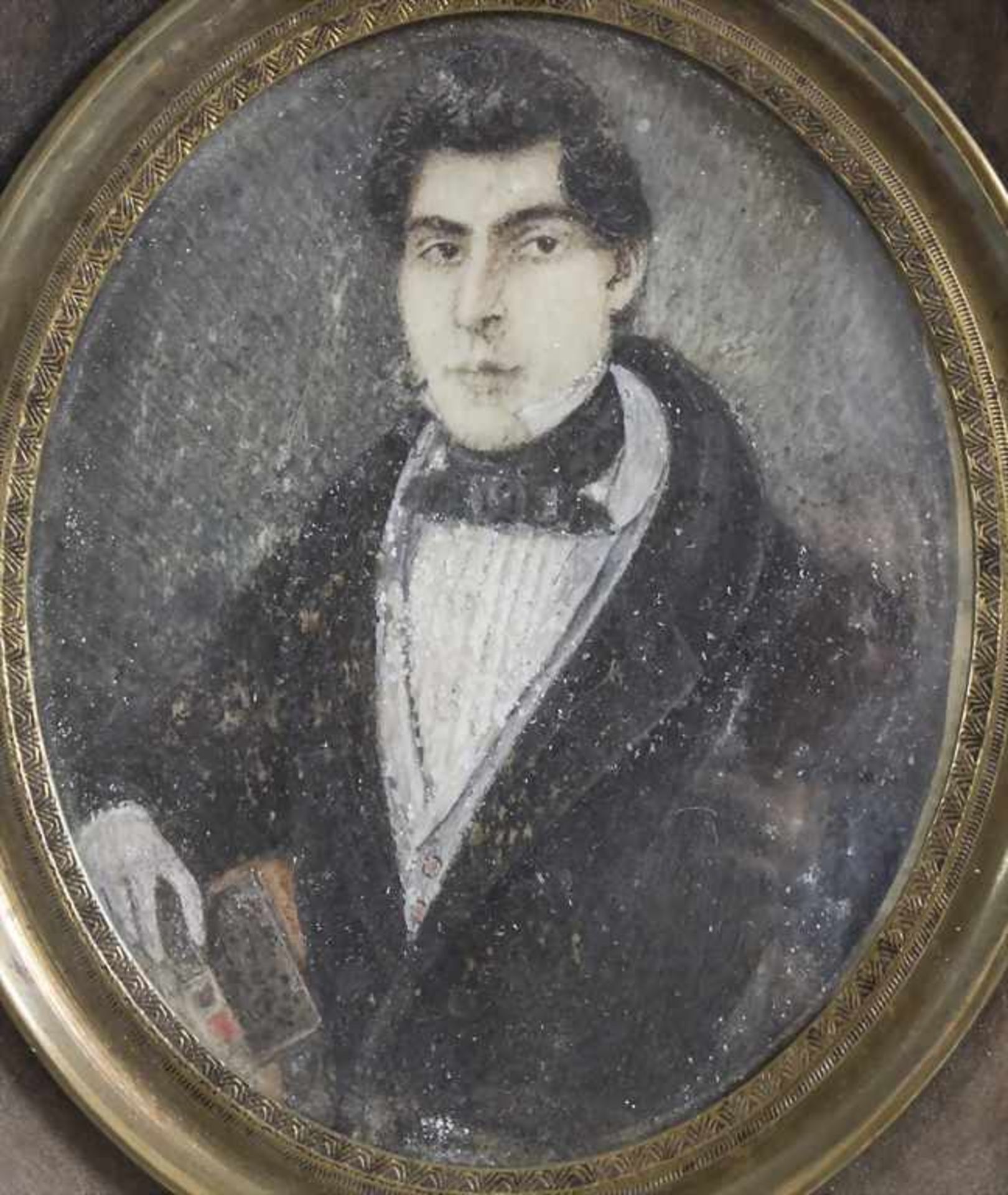 Miniatur Porträt eines Mannes mit Buch / A miniature portrait of a gentleman holding a book, - Bild 2 aus 3