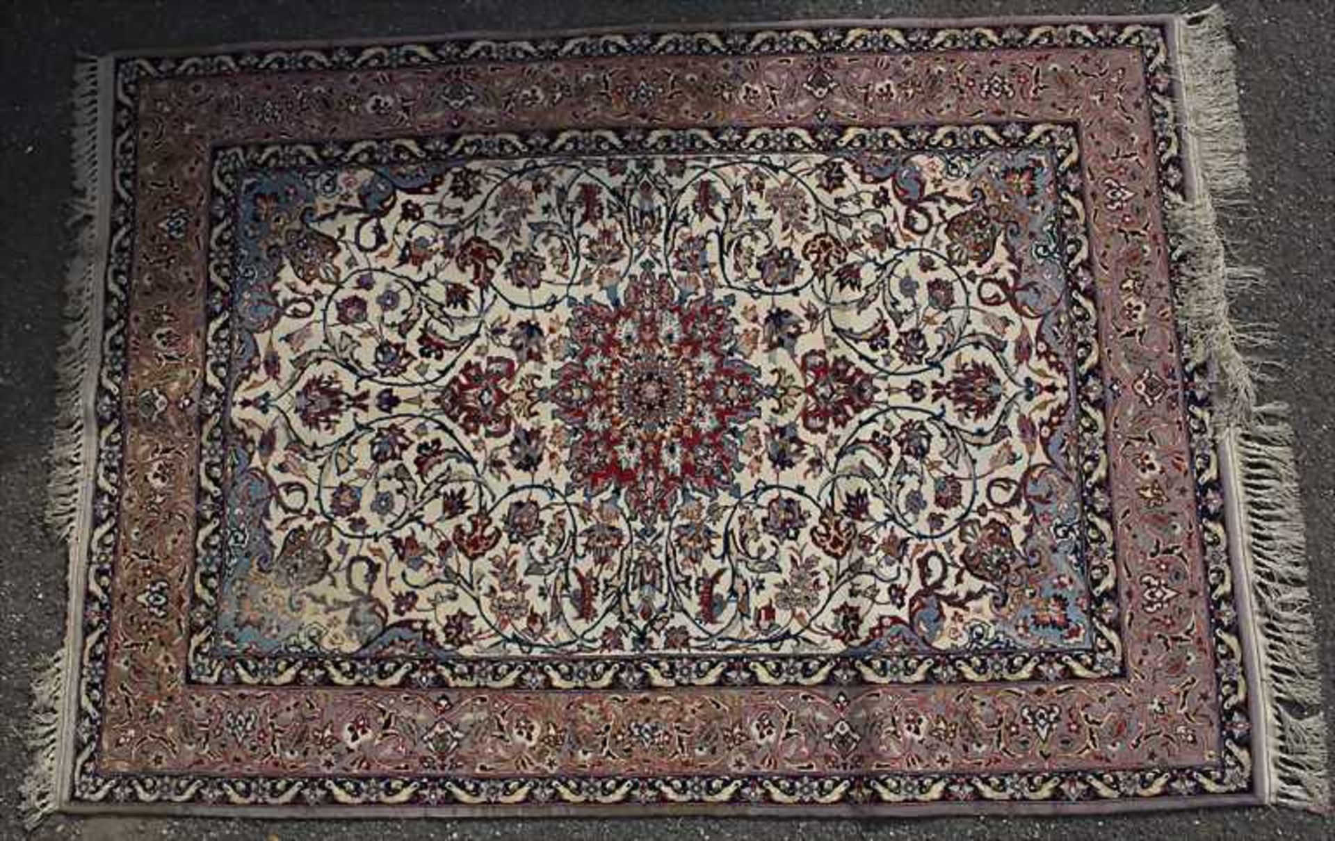 Orientteppich / An oriental carpet - Bild 2 aus 6