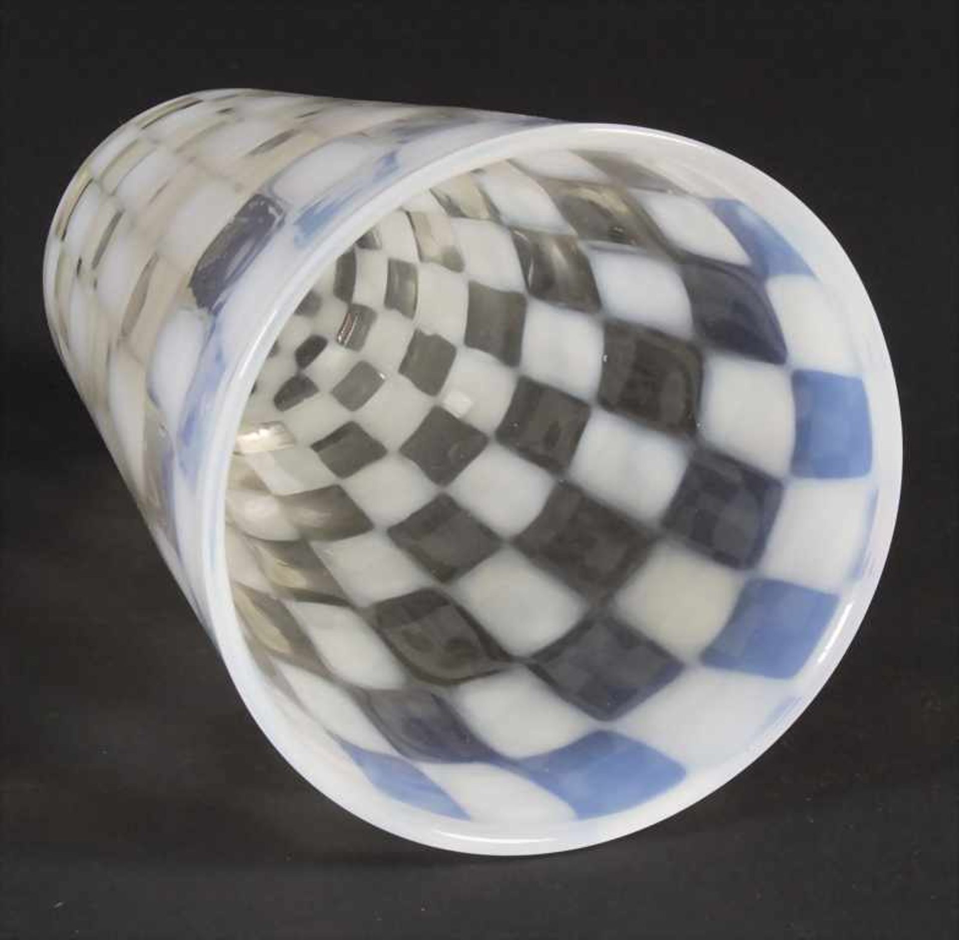 Glasziervase / A decorative glass vase, wohl Brovier & Toso, Murano - Bild 3 aus 4