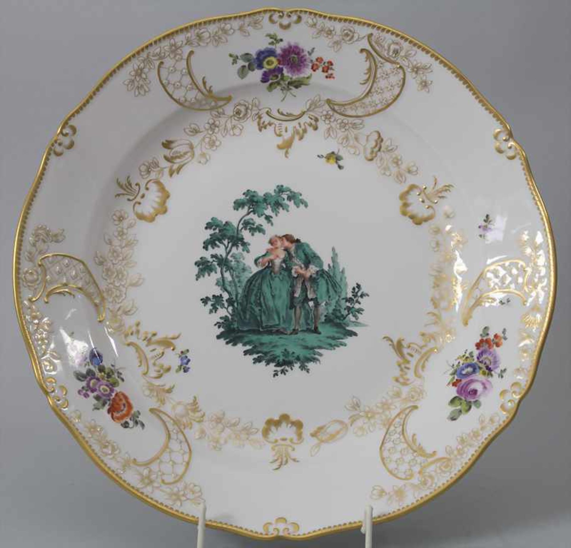 Große Prunkplatte / A large serving platter, Meissen, 20. Jh.