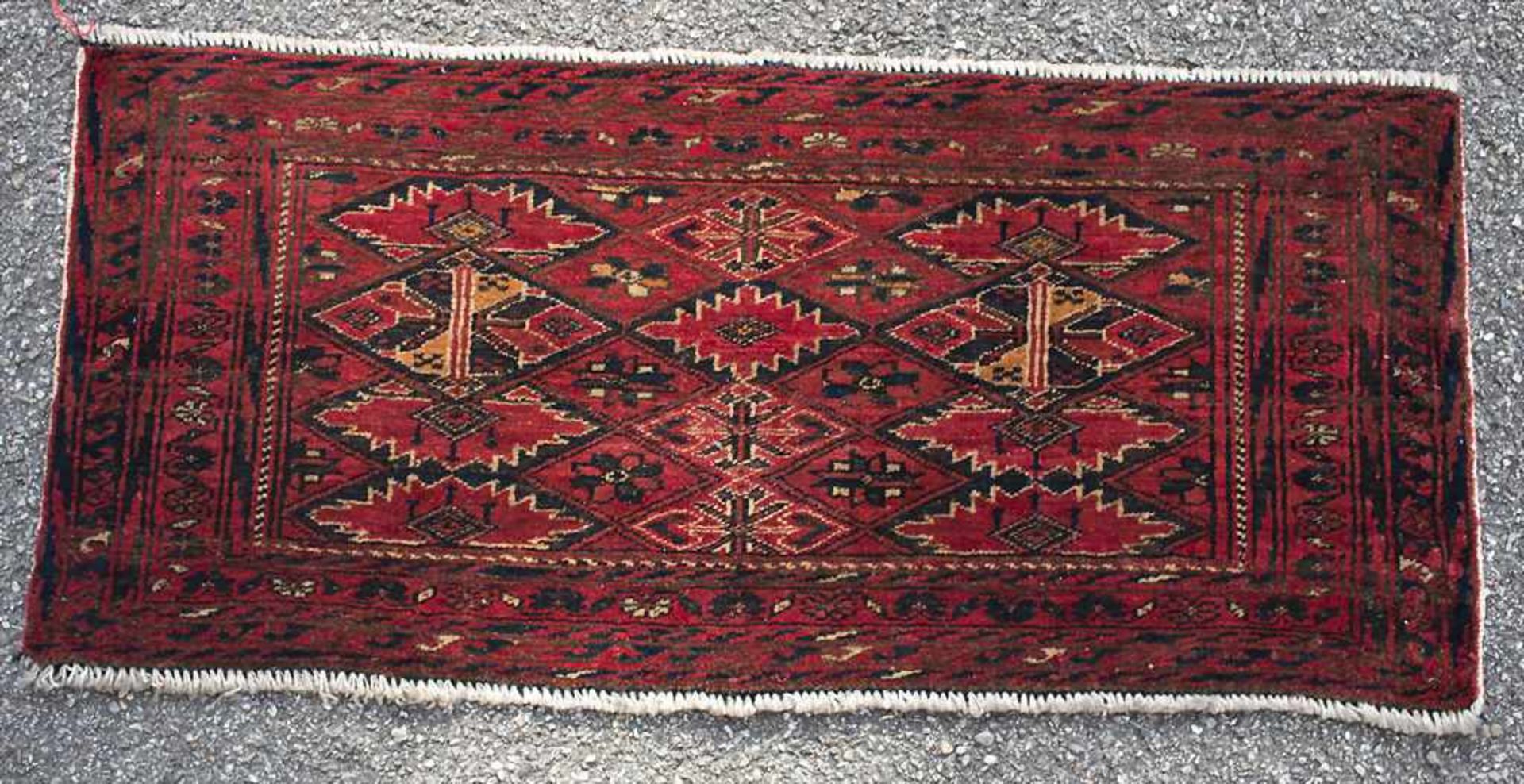 Orientteppich / An oriental carpet, Belutsch