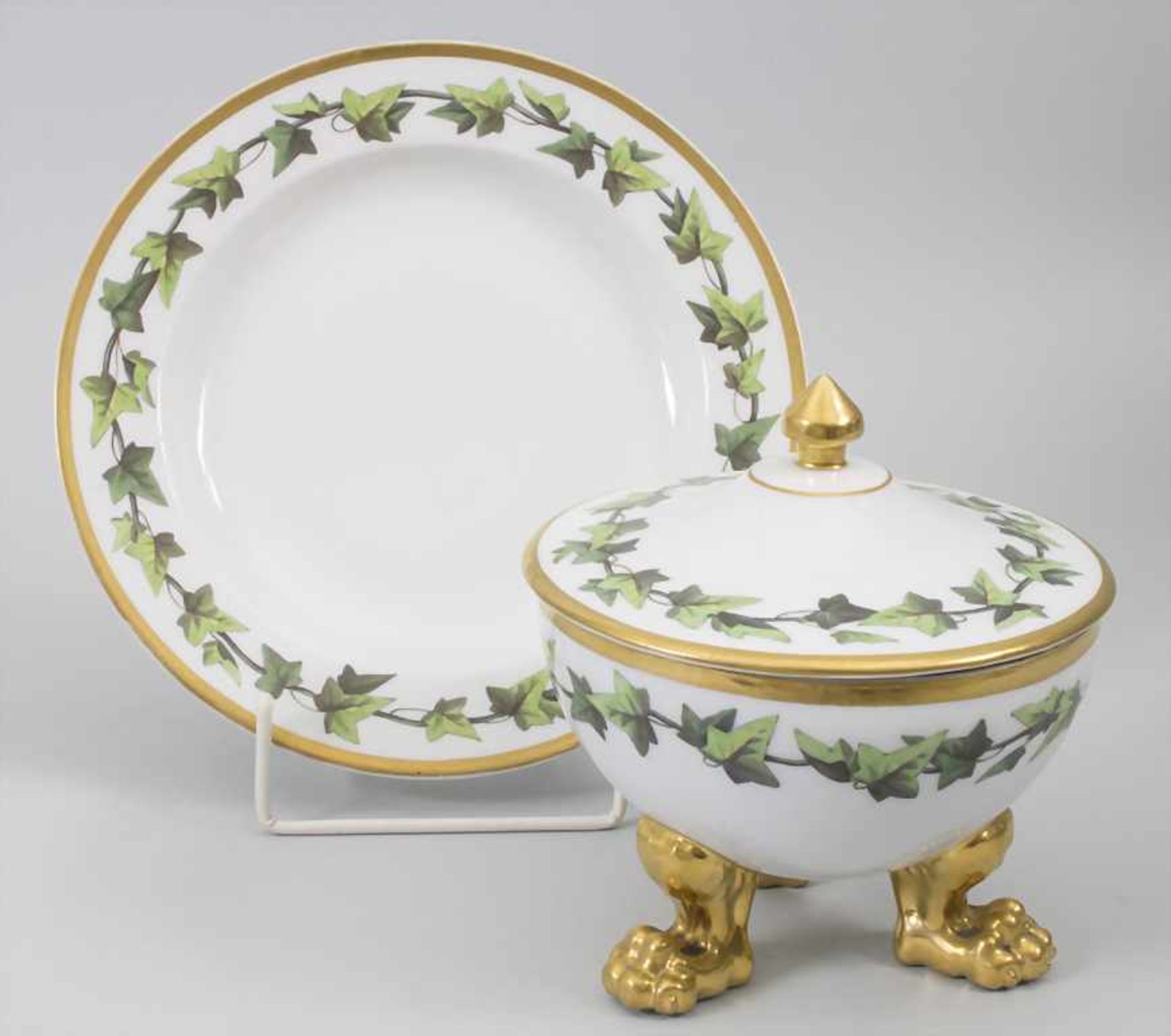 Deckeldose auf Presentoire / A lidded bowl with platter, KPM Berlin, um 1795/1800