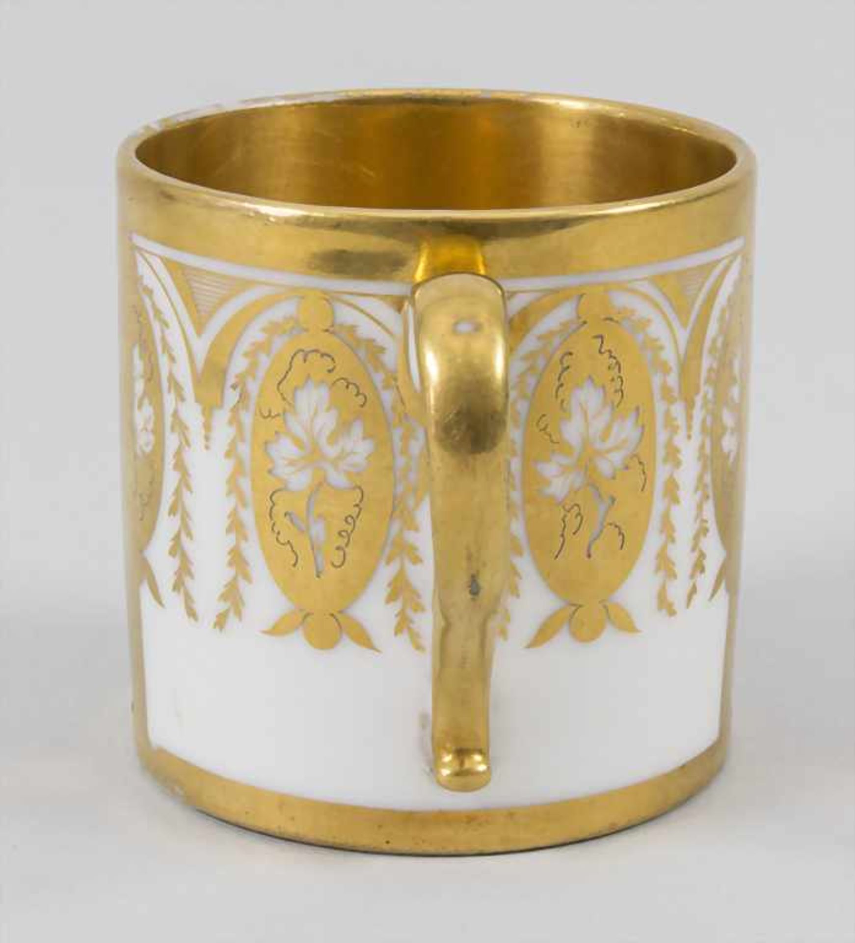 Empire Tasse mit antiker Szene / An Empire cup with an antique scene, Frankreich, um 1800 - Image 3 of 7