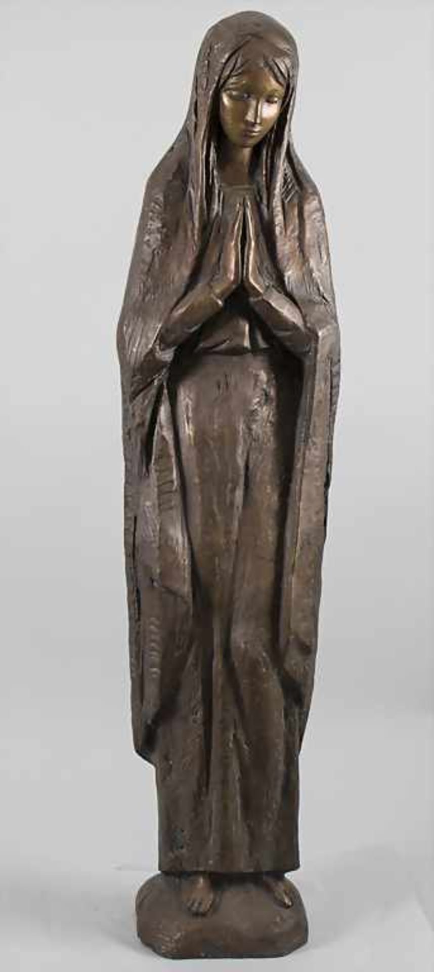 Bronze Skulptur 'Betende Maria' / A bronze sculpture of 'The praying Mary', 20. Jh.