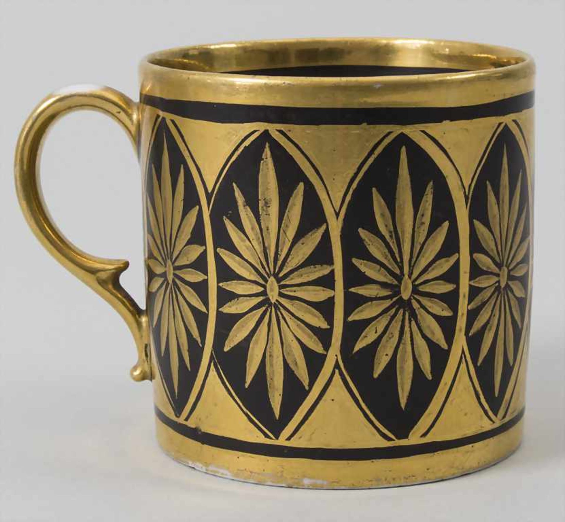 Empire Tasse mit Untertasse / An Empire cup and saucer, Frankreich, um 1800 - Bild 9 aus 11