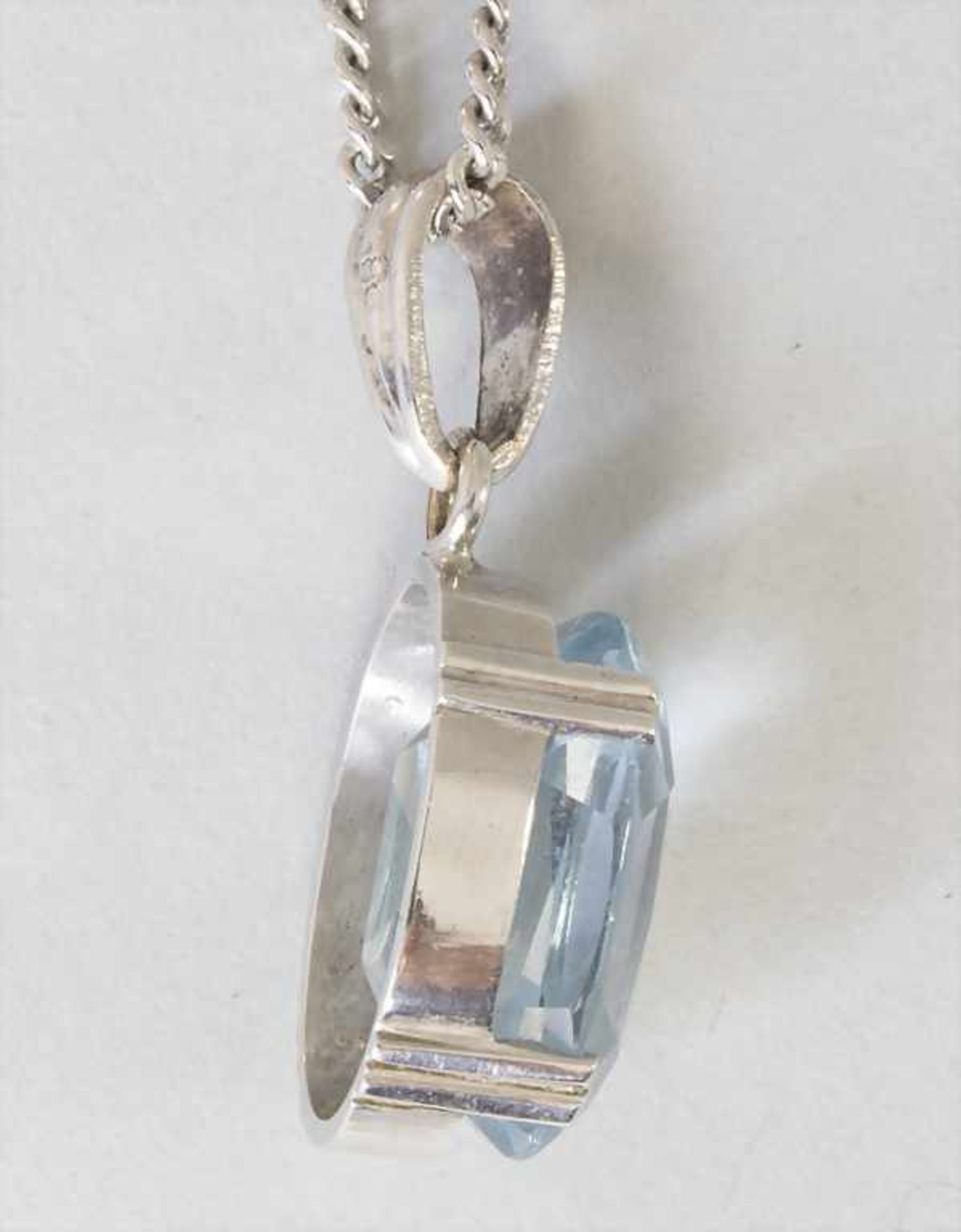 Goldkette mit Aquamarinanhänger / A gold necklace with aquamarin pendant - Bild 3 aus 4