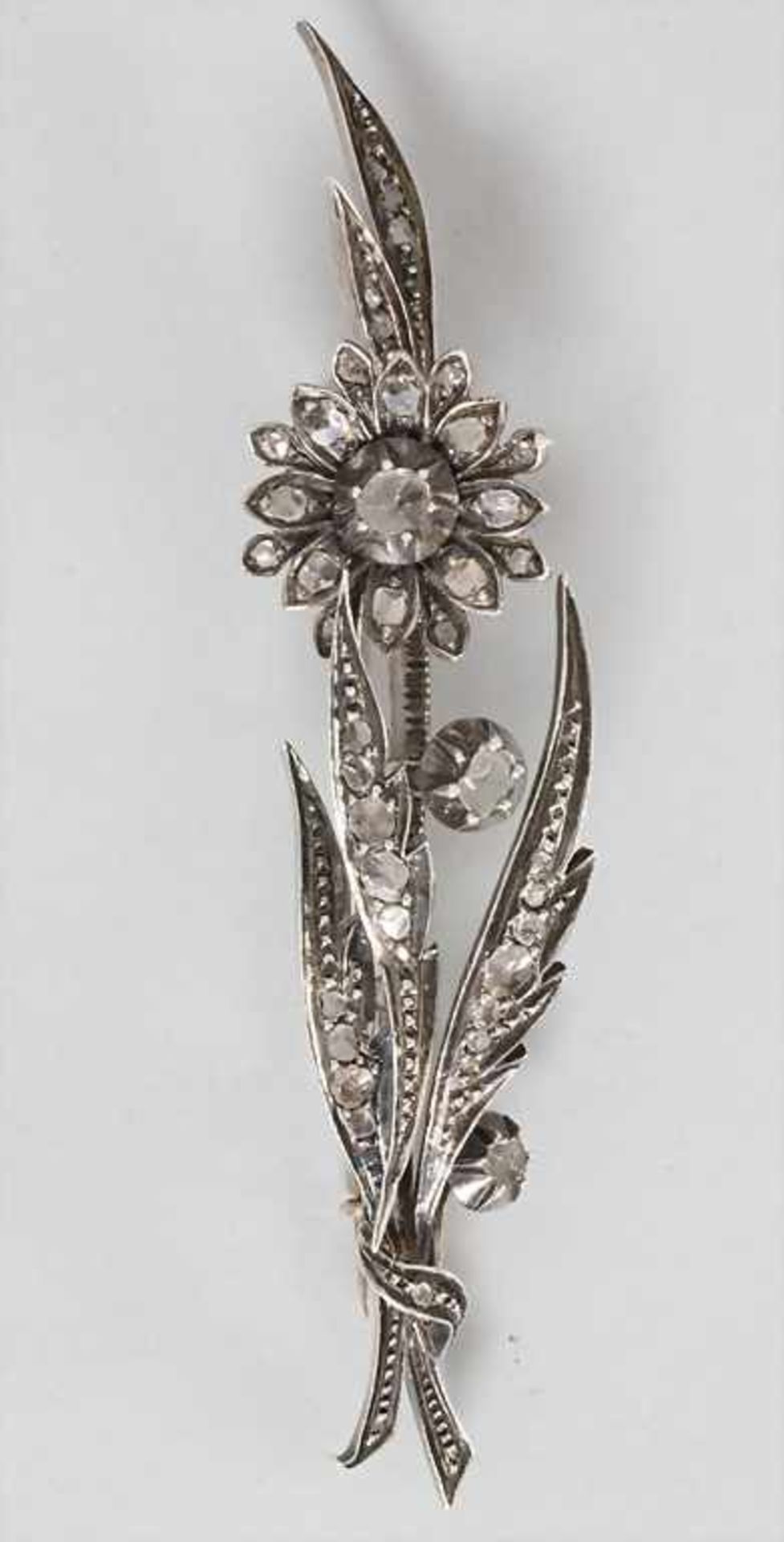 Silberbosche mit Diamanten / A silver brooch with diamonds, 19. Jh.
