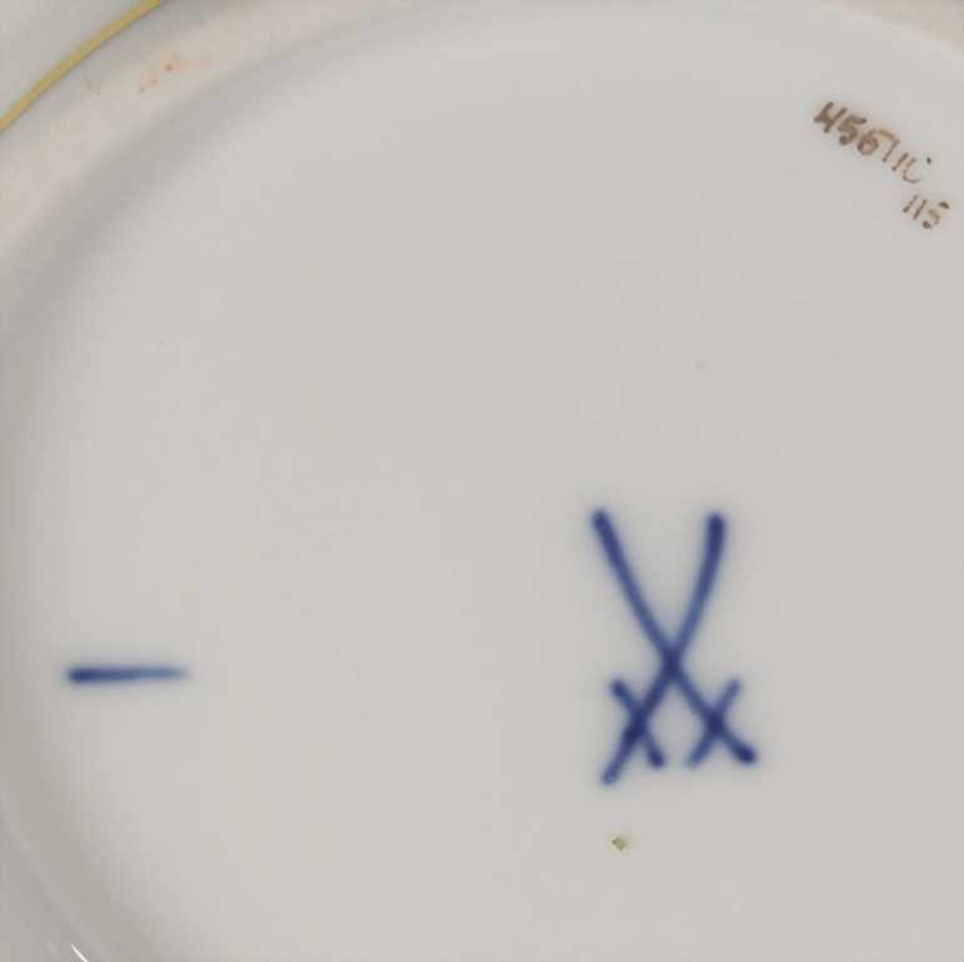 Suppentasse mit Unterteller / A soup bowl and plate with Kakiemon pattern, Meissen, 20. Jh. - Image 10 of 11