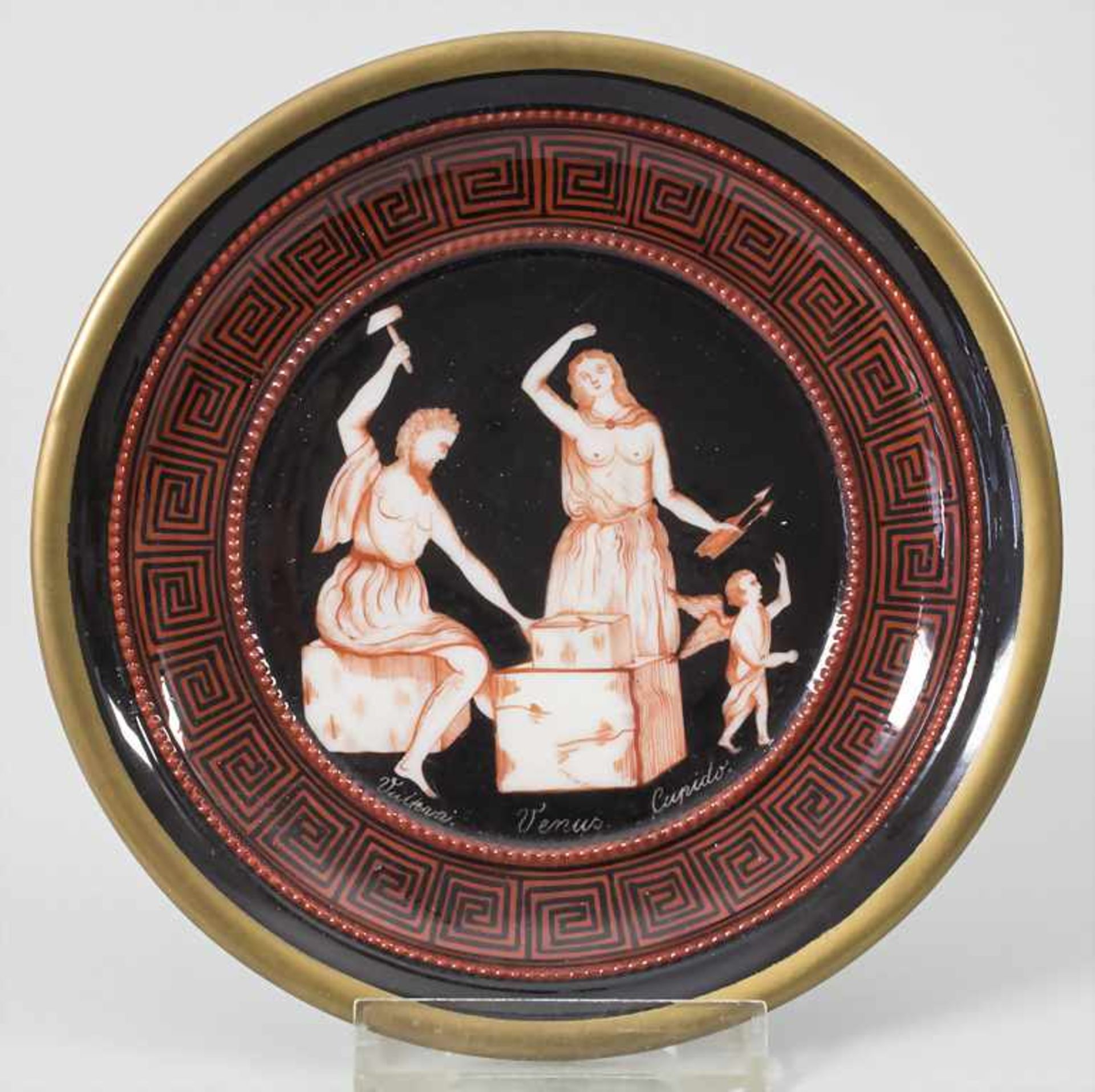 Tasse und Unterschale 'à L'Étrusque' / A cup and saucer with Etruscan scenes, Althaldersleben, um - Bild 2 aus 9