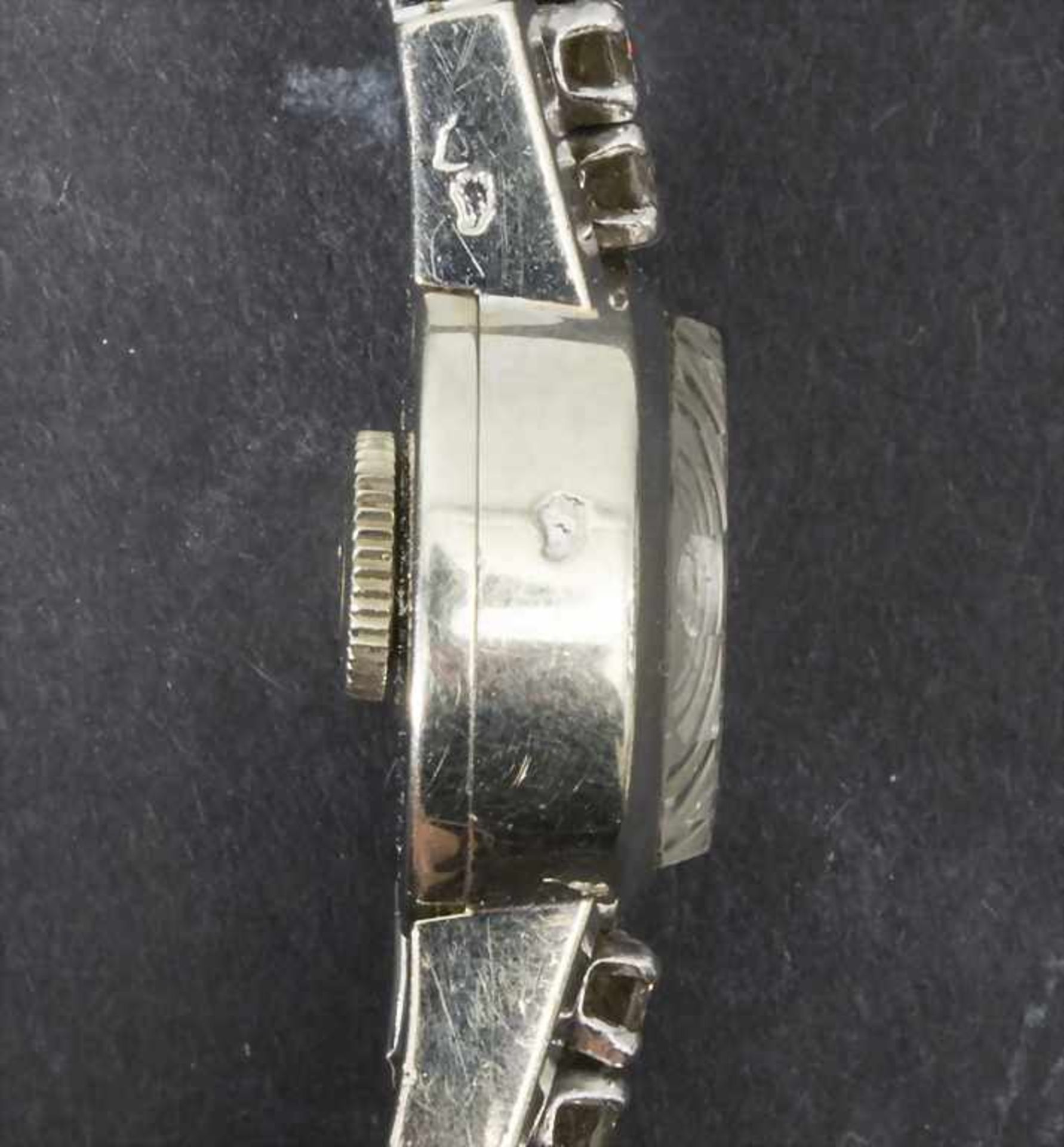 DAU / A gold ladies wristwatch with diamonds, Jaeger-Le Coultre, Swiss, um 1960 - Image 3 of 5