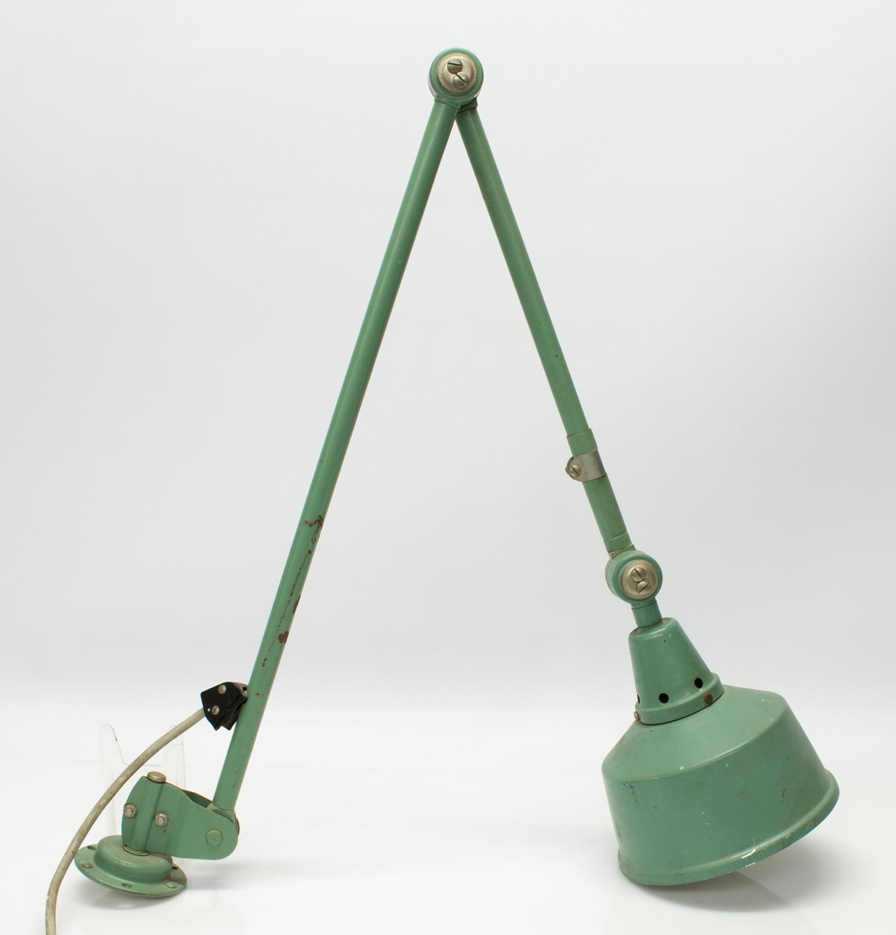 Werkstattlampe„Niagara“, DDR Industriedesign, Gelenklampe zur Tischinstallation