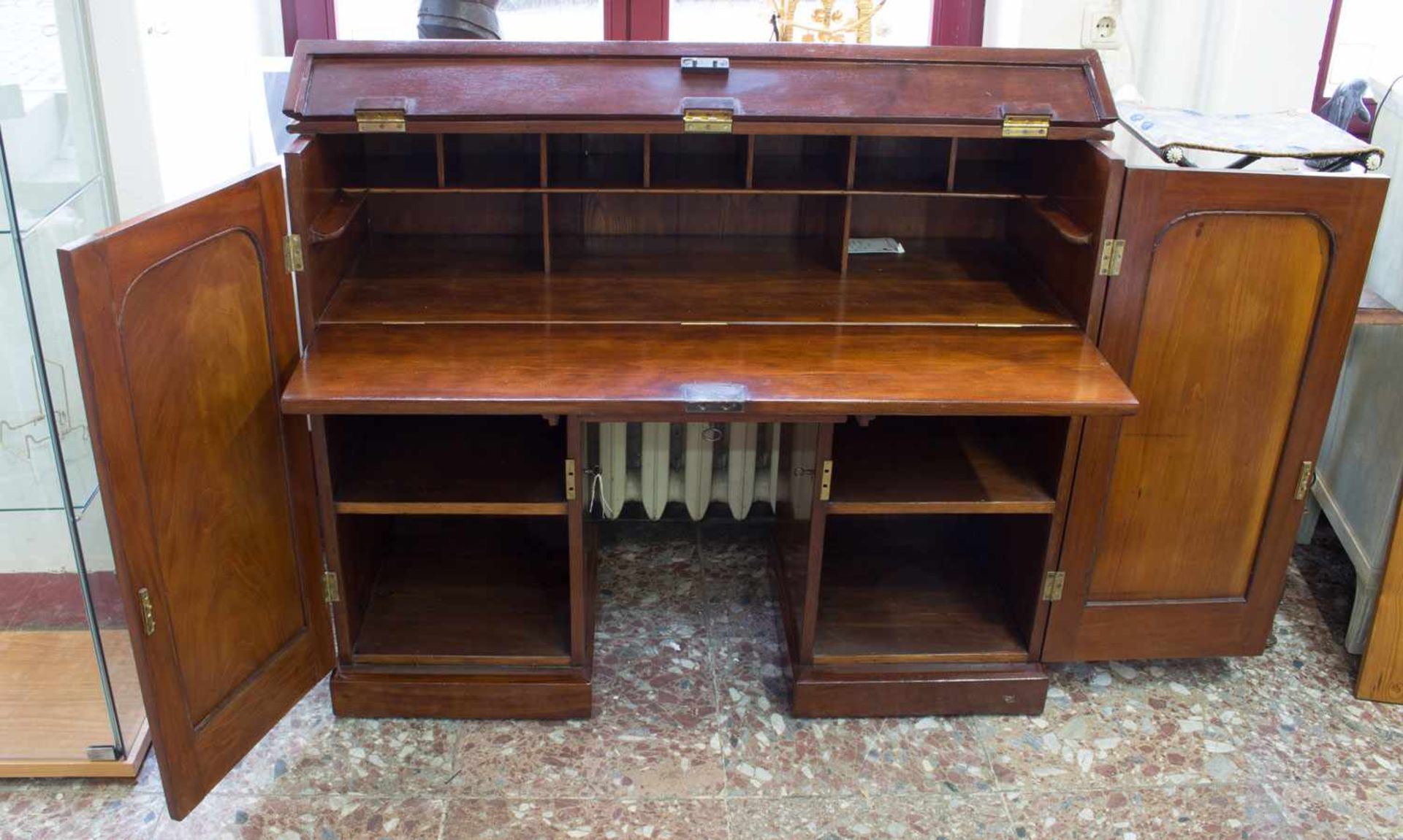 Butler`s DeskEngland um 1850, für Besteck, Tischwäsche, zum Anrichten, interessanter Mechanismus