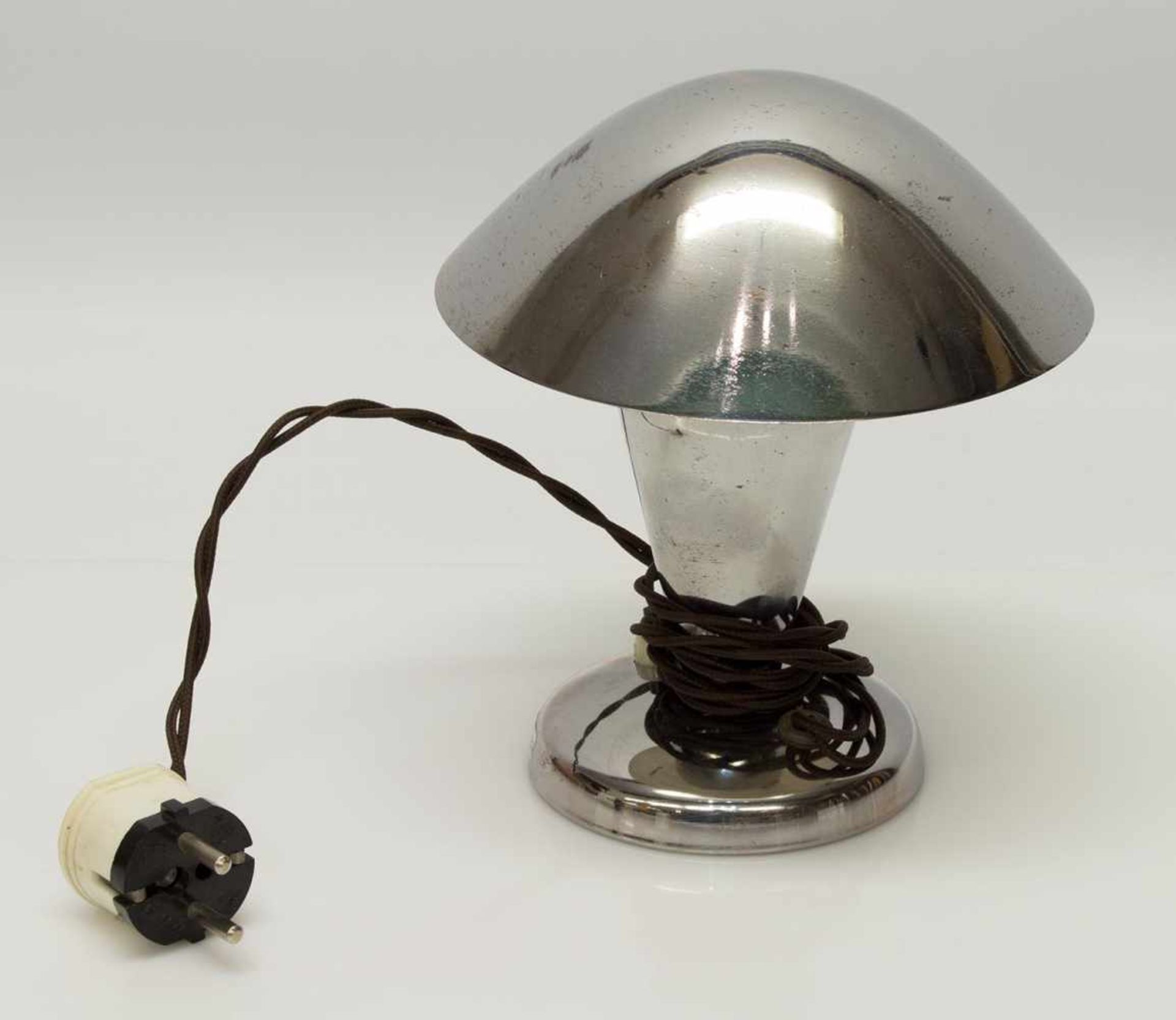Nachttischlampeum 1920, verchromt, a. d. Tschechoslowakei, Elektrizität funktionstüchtig. H. 20