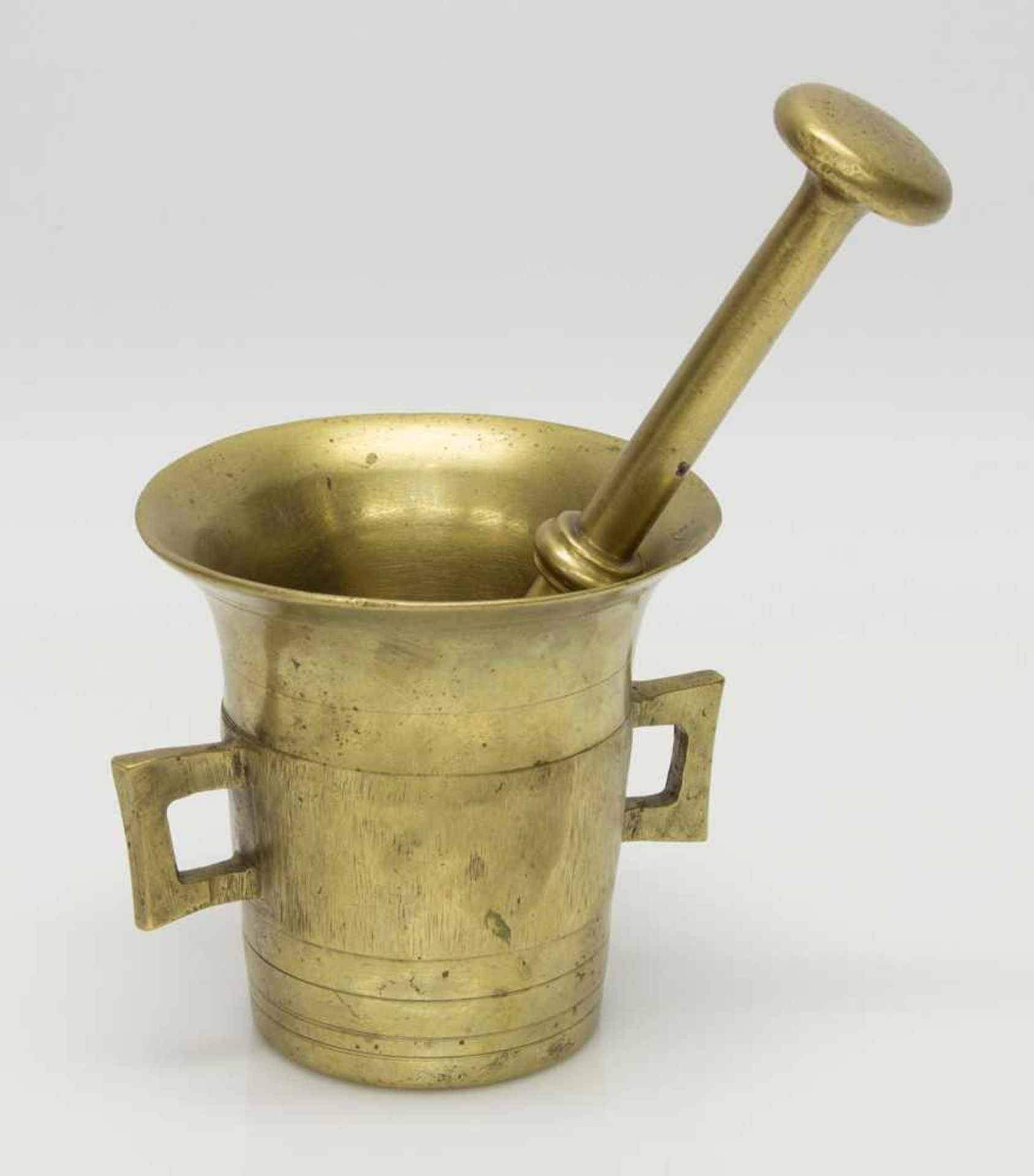 Apothekenmörserum 1900, Bronze, im Glockenguß hergestellt, mit zugehörigem Pistill