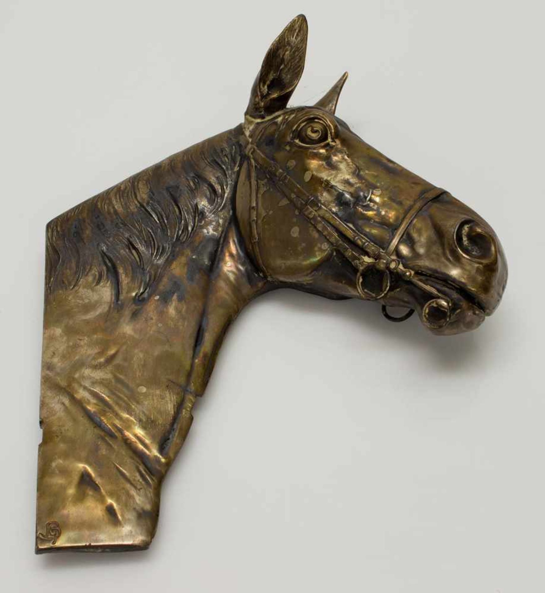 Monogrammist GB(Bildhauer u. Modelleur d. 1. Hälfte d. 20. Jh.)PferdereliefWeißbronze, H. 27,5 cm,