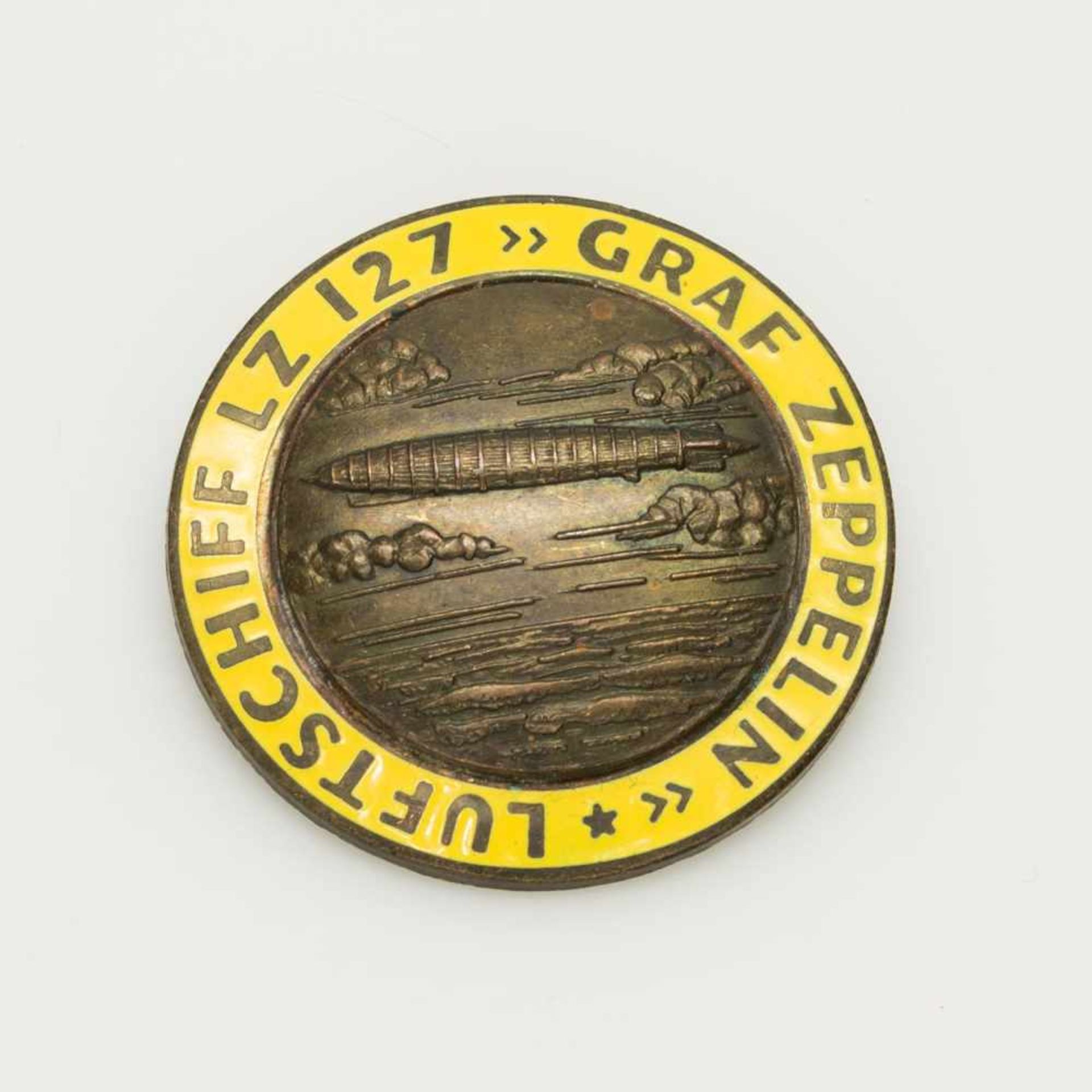 Bronze AbzeichenLuftschiff LZ 127 Graf Zeppelin (Schriftband gelb emailliert), Bronze emailliert mit