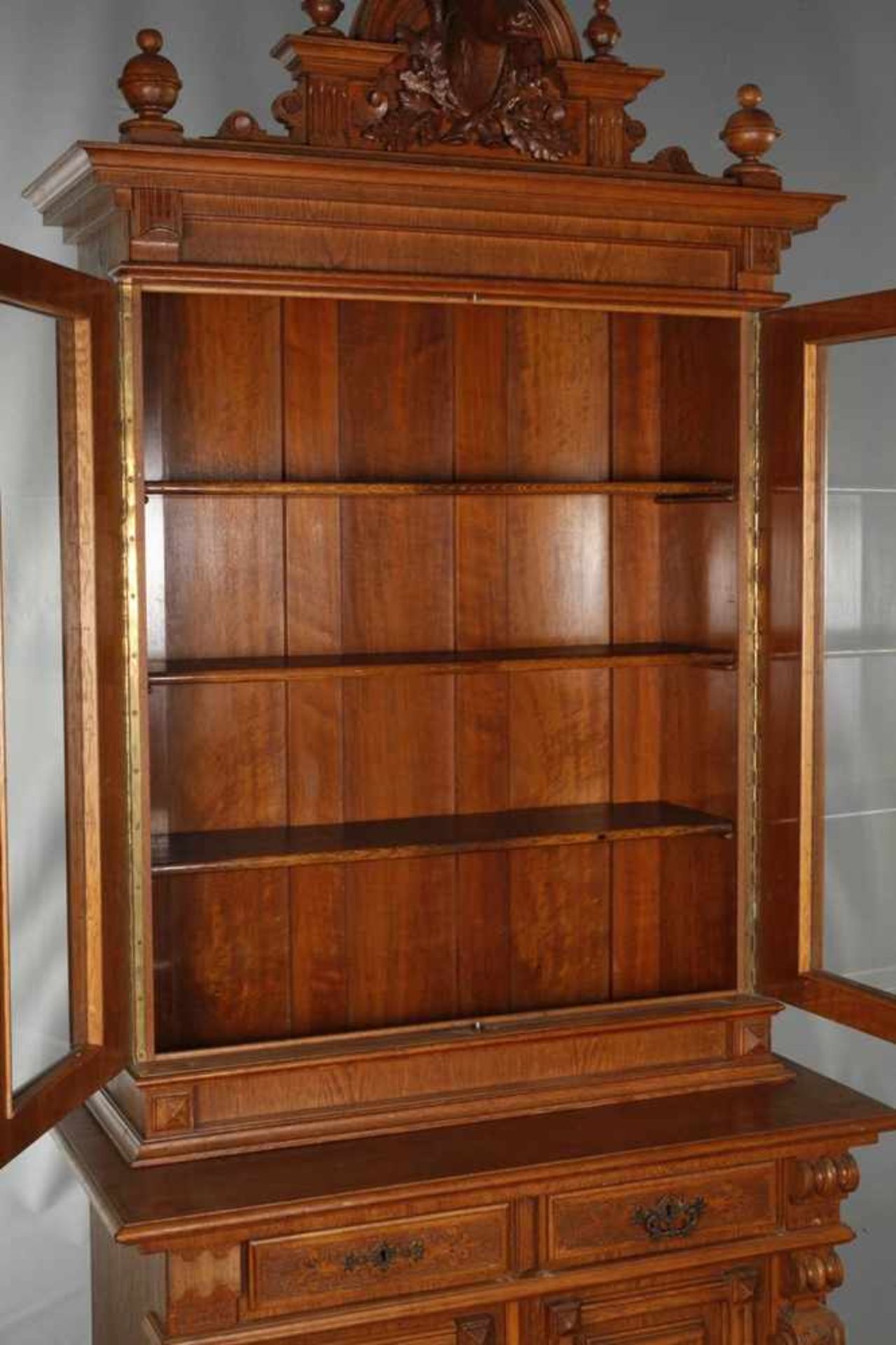 Jagdlicher Bücherschrank < - Bild 3 aus 5