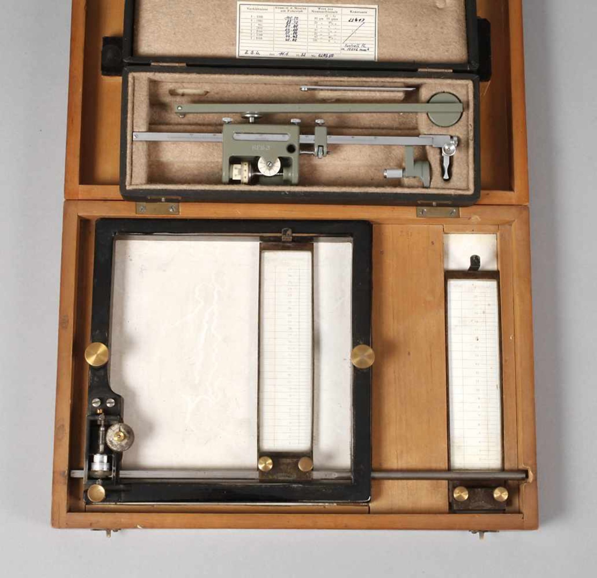 Zwei geodätische MessinstrumentePlanimeter mit Rahmen-Anordnung, gemarkt Mönkemöller, 1930er