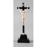 Kruzifix ElfenbeinAnfang 20. Jh., Elfenbein beschnitzt, zartes Kreuz aus Buchsbaum, Corpus Christi