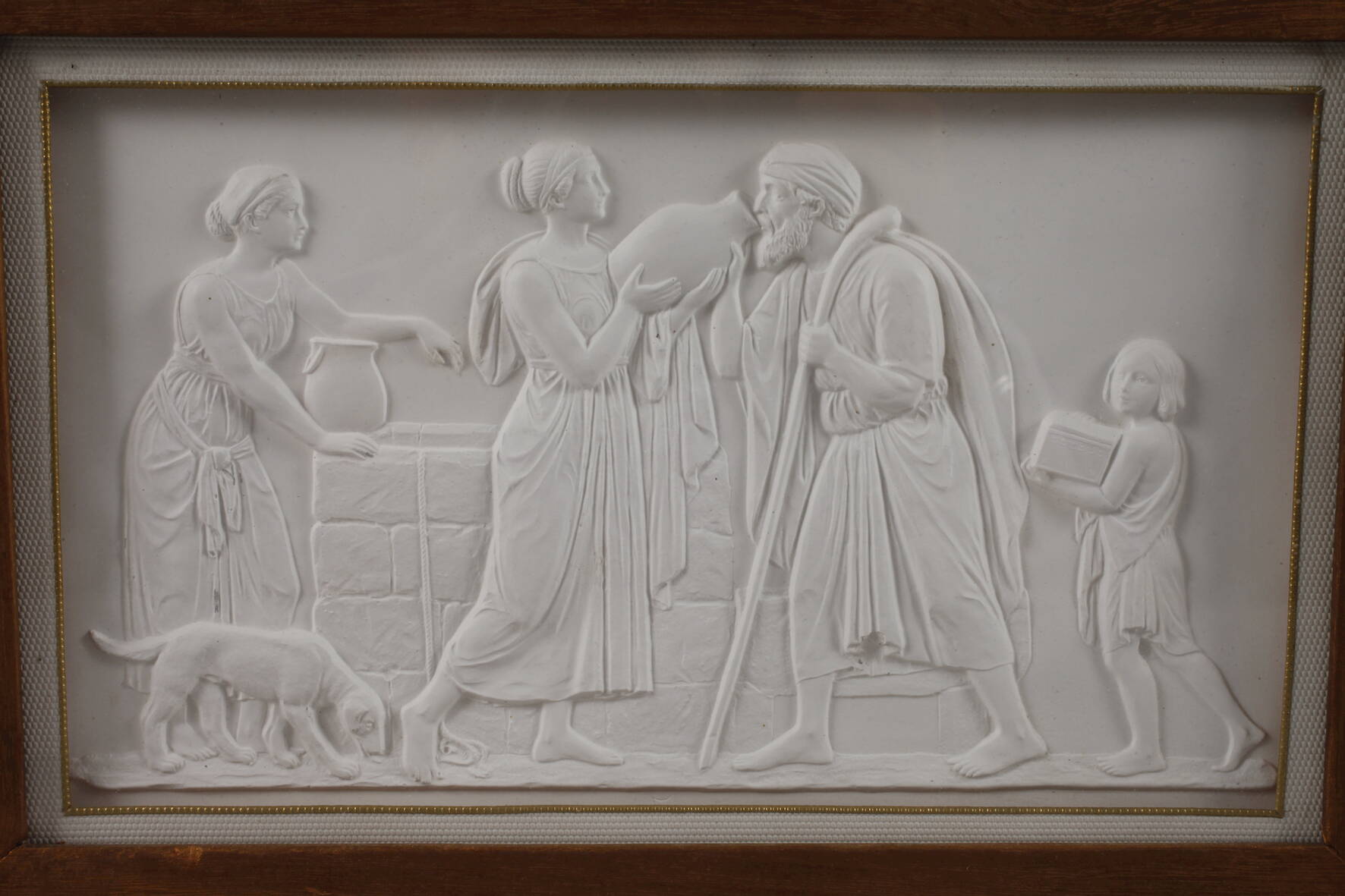 Klassizistisches Stuckrelief19. Jh., ungemarkt, antikisierende Darstellung am Brunnen, wo zwei junge - Bild 2 aus 3