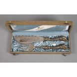 Fischvorlegebesteck Historismusum 1880, Griffe gestempelt Halbmond, Krone, 800, als stilisierte