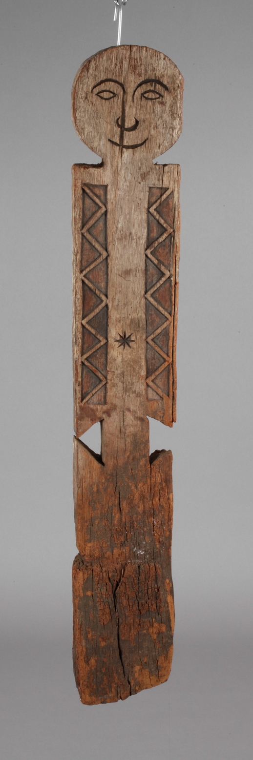 SchädelständerMelanesien, wahrscheinlich Golf von Papua, kunstvoll beschnitztes, schweres Hartholz