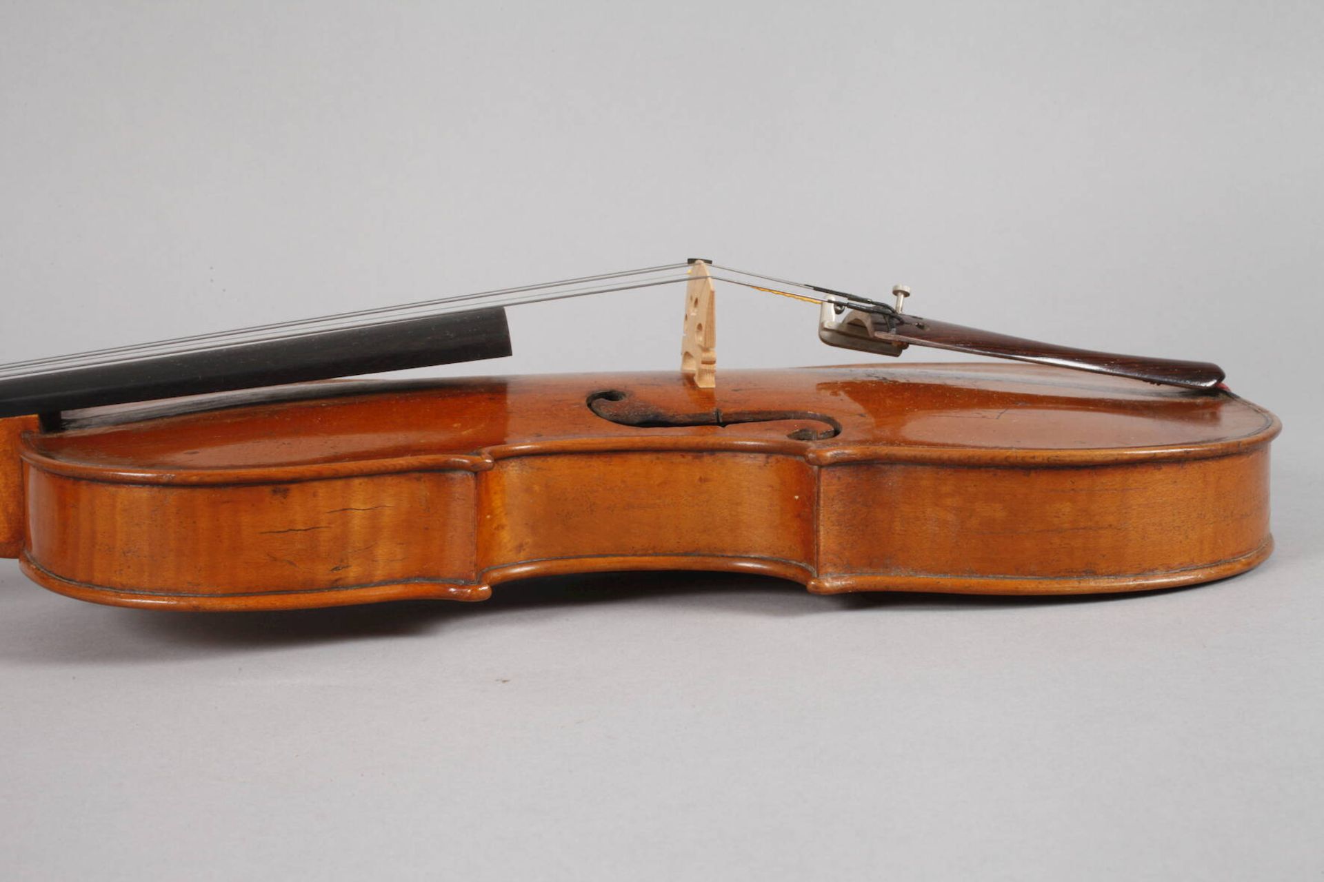 Violine im Etuiauf Klebezettel bez. Franz Simon, Geigenmacher in Mittenwald No 26 und dat. 1855, - Bild 5 aus 9