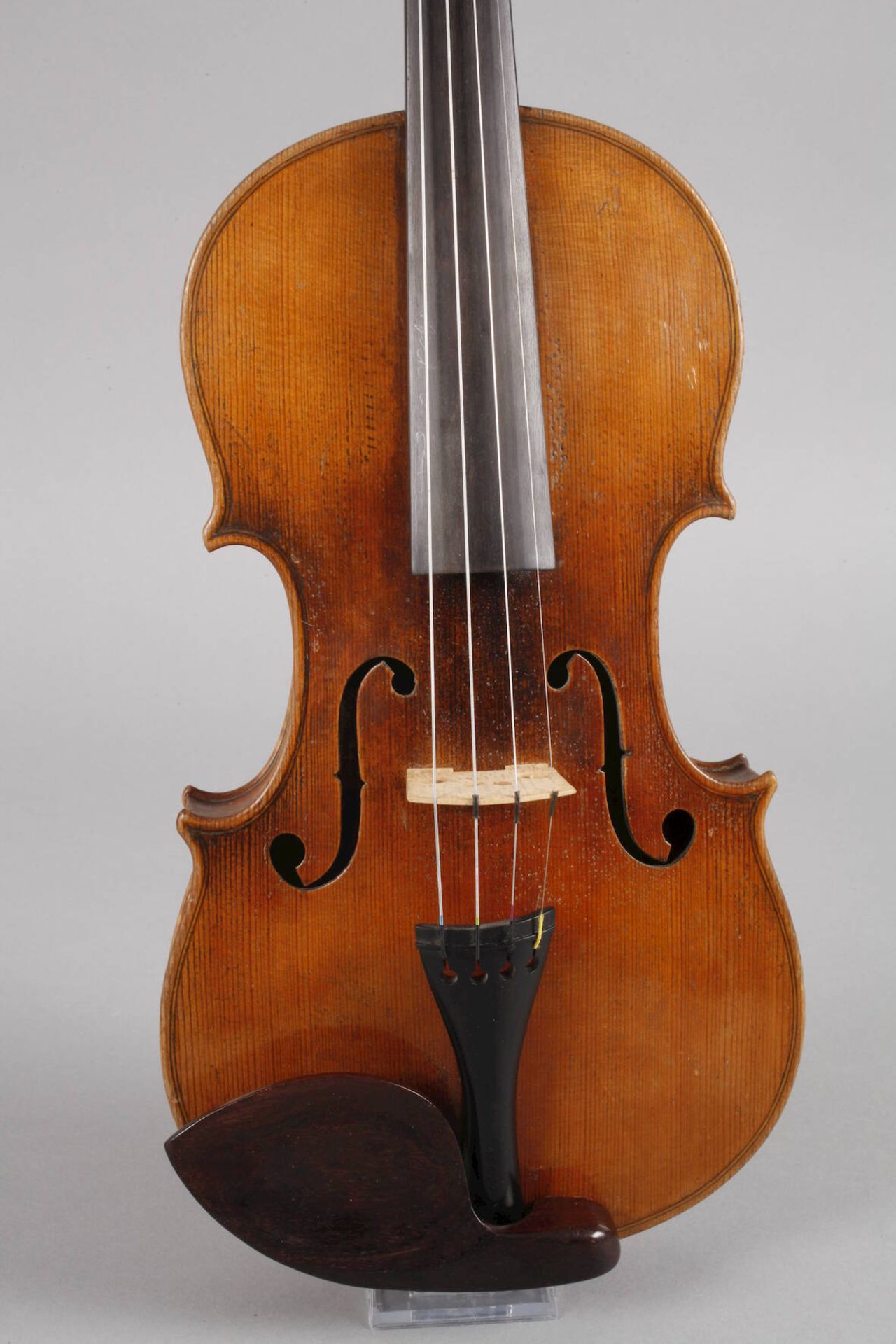 Violine auf Klebezettel bez. Ferd. A. Homoika Prage dat. 18... sowie ein weiterer unleserlicher - Bild 2 aus 6