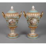 KPM Berlin Paar Prunkvasen sogenannte "Weimarer Vase", Entwurf 1785 für Friedrich den Großen (