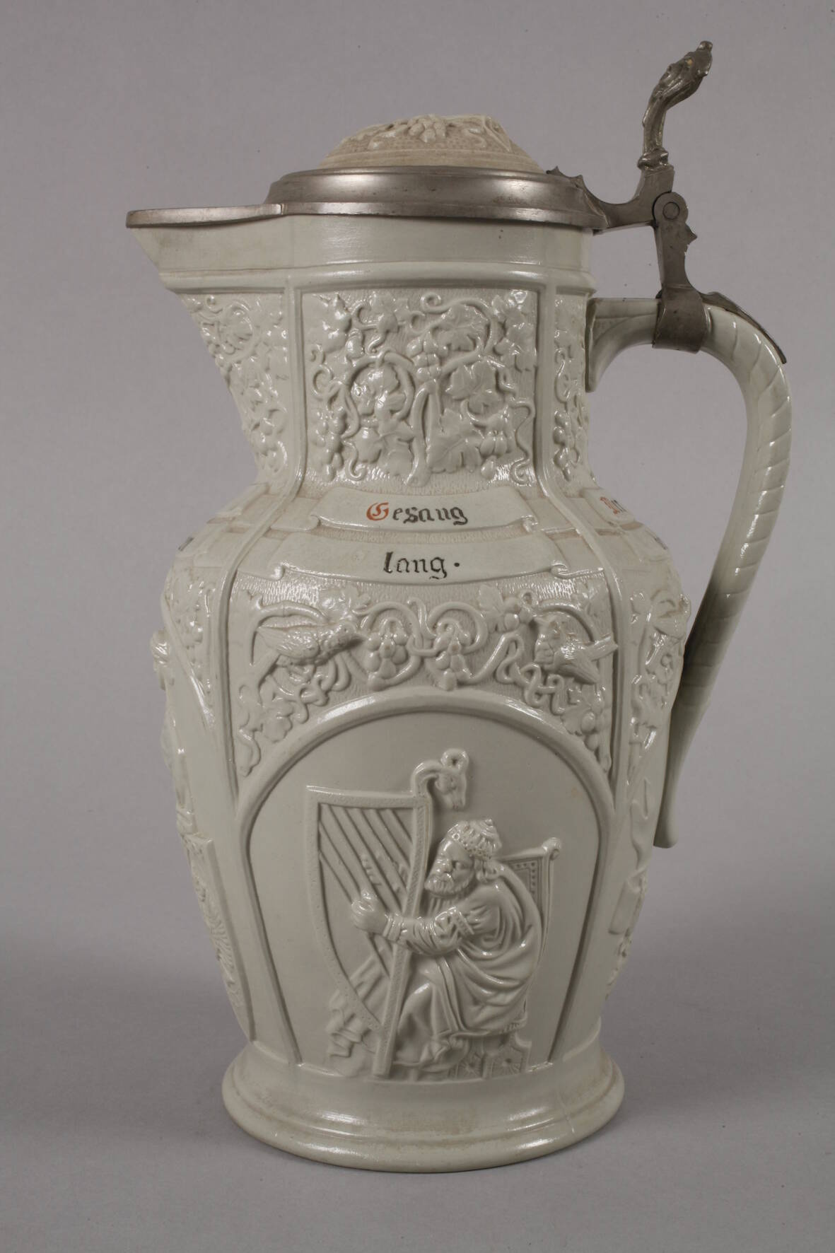 Villeroy & Boch Schenkkanneum 1880, grüne Stempelmarke V & B Mettlach, verschiedene Prägenummern, - Image 4 of 7