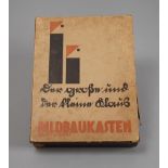 Bauhaus LegespielBildbaukasten "Der große und der kleine Klaus", Entwurf Erich Clauss, Deckel-