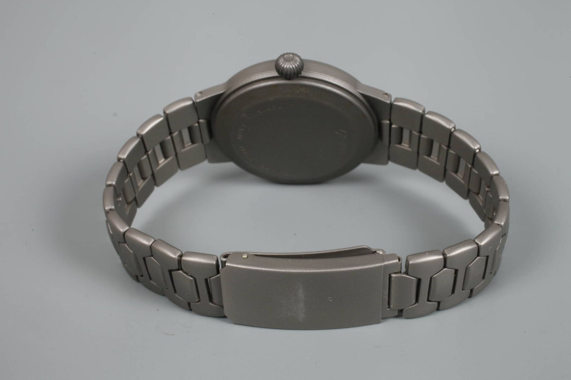 Herrenarmbanduhr Glashütte um 2000, im Titangehäuse, Modell Spezimat mit Datumsanzeige, - Bild 2 aus 4