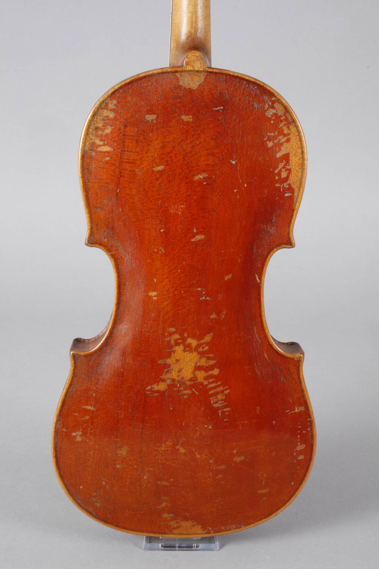 ViolineAnfang 20. Jh., ohne Zettel, ungeteilter Boden ohne Flammen, in bernsteinfarbenem Lack, stark - Bild 3 aus 5