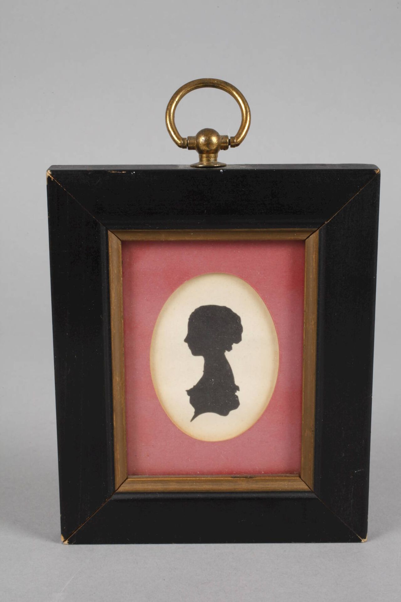 Zwei biedermeierliche SchattenrisseHerren- und Damenportraitbüste im Profil, wohl Tusche auf Papier, - Bild 2 aus 3