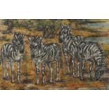 Fritz von Heider, Zebrasstehende und grasende Zebras in baumbestandener Umgebung, Pastellkreiden, um