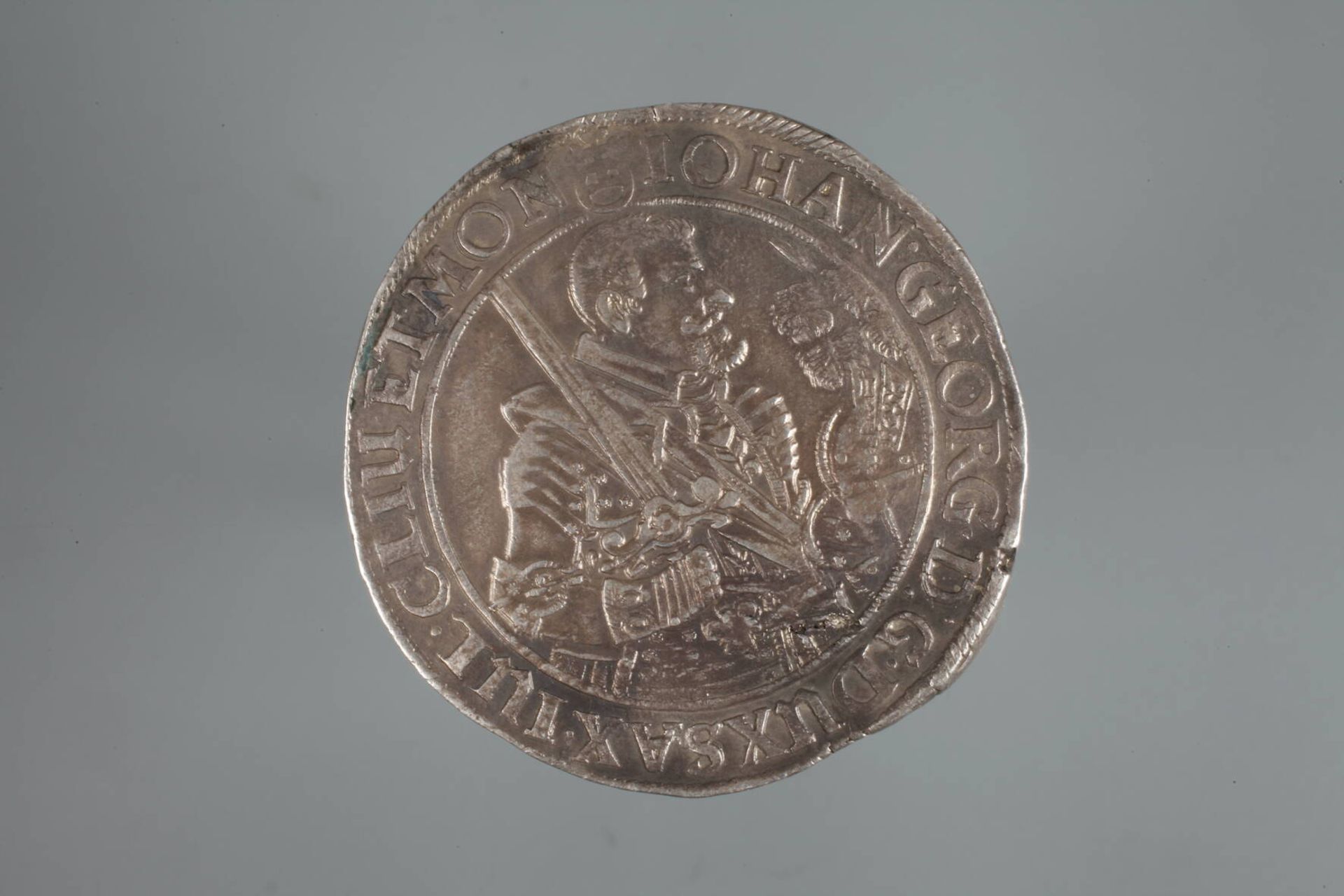 Taler Sachsen 1638Johann Georg I., kleine Schrötlingsfehler, ss, G ca. 28,9 g. - Bild 2 aus 3