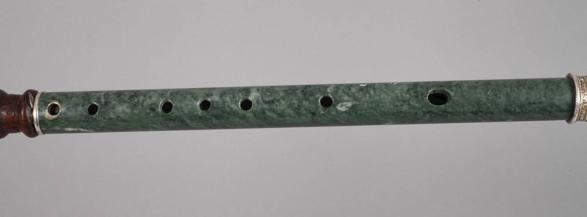 Systemstockum 1900, hohes schraubbares Griffstück aus grüner Jade mit Abschluss aus reliefiertem - Bild 6 aus 8