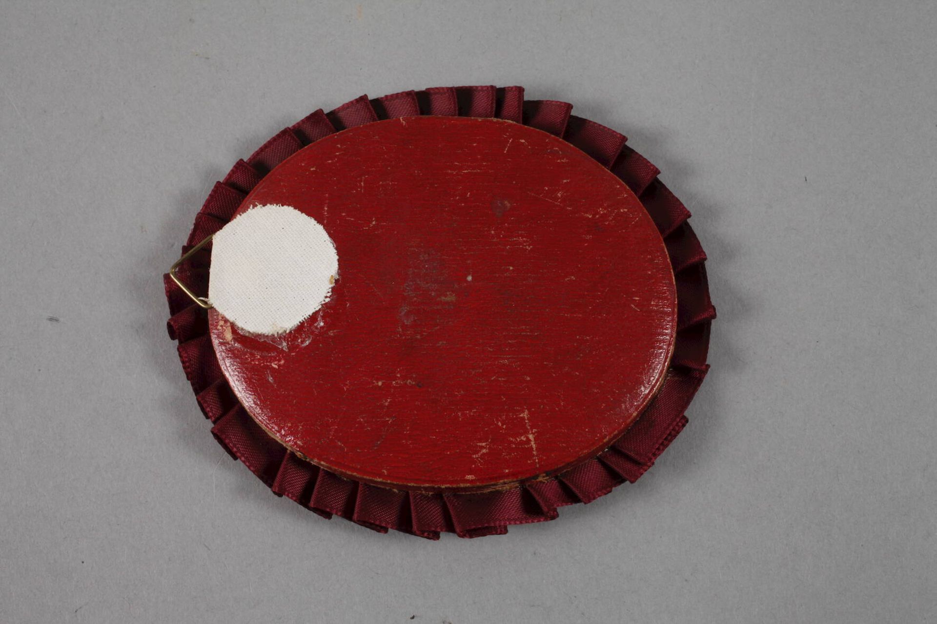 ElfenbeinminiaturAnfang 19. Jh., unsigniert, Gouache auf Elfenbein, mit spitzem Pinsel trefflich - Bild 3 aus 5