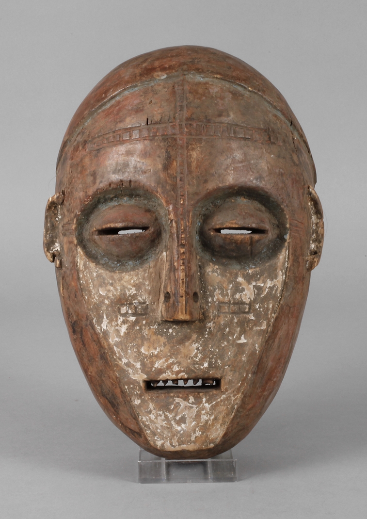 RitualmaskeAngola, um 1900, der Volksgruppe der Chokwe zugeordnet, Maske aus weichem Tropenholz