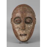 RitualmaskeAngola, um 1900, der Volksgruppe der Chokwe zugeordnet, Maske aus weichem Tropenholz