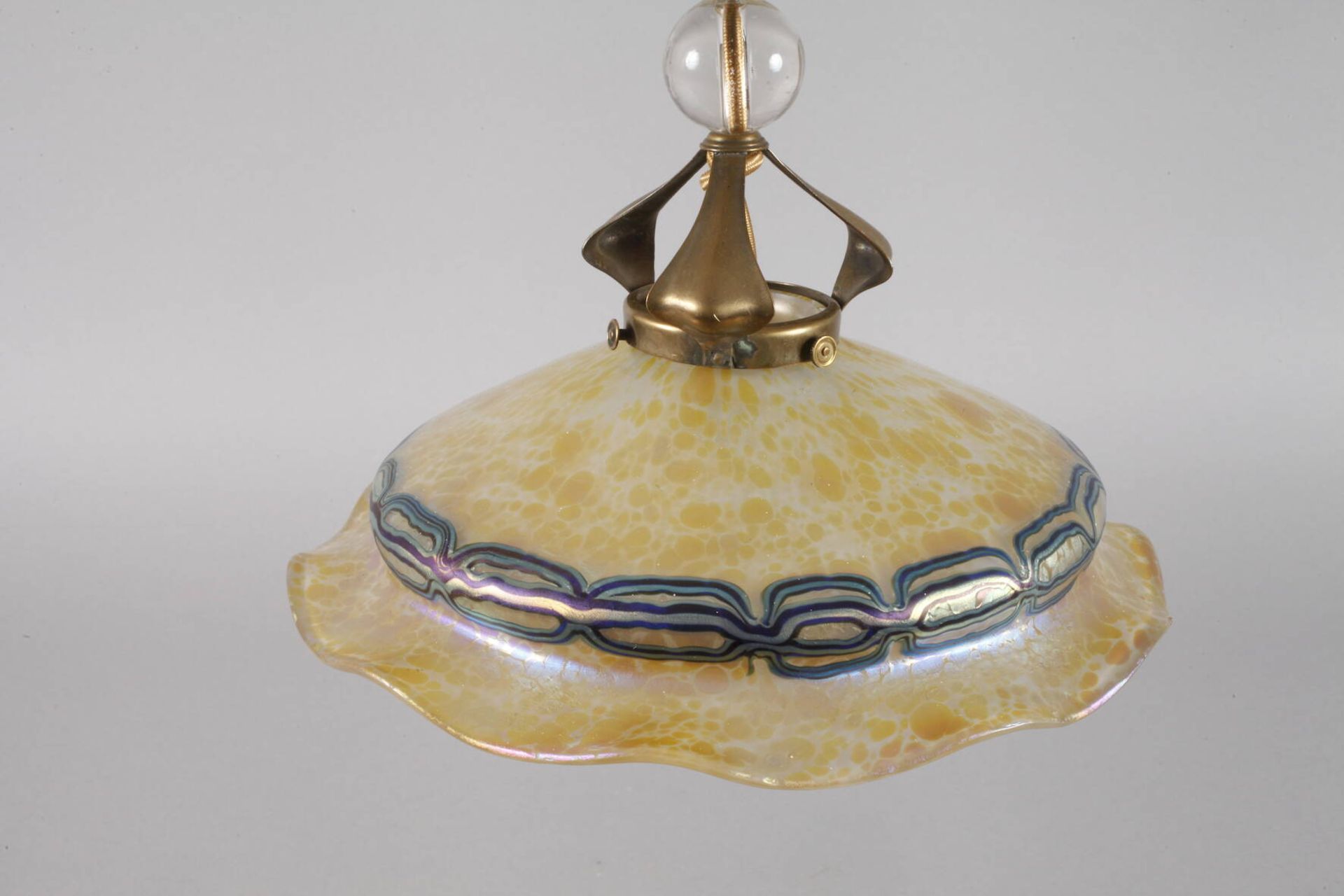 Deckenlampe Lötz Wwe.um 1902, Dekor Phänomen Gre 2/177 opal mit aufgelegten kobaltblauen Fäden und - Image 2 of 7