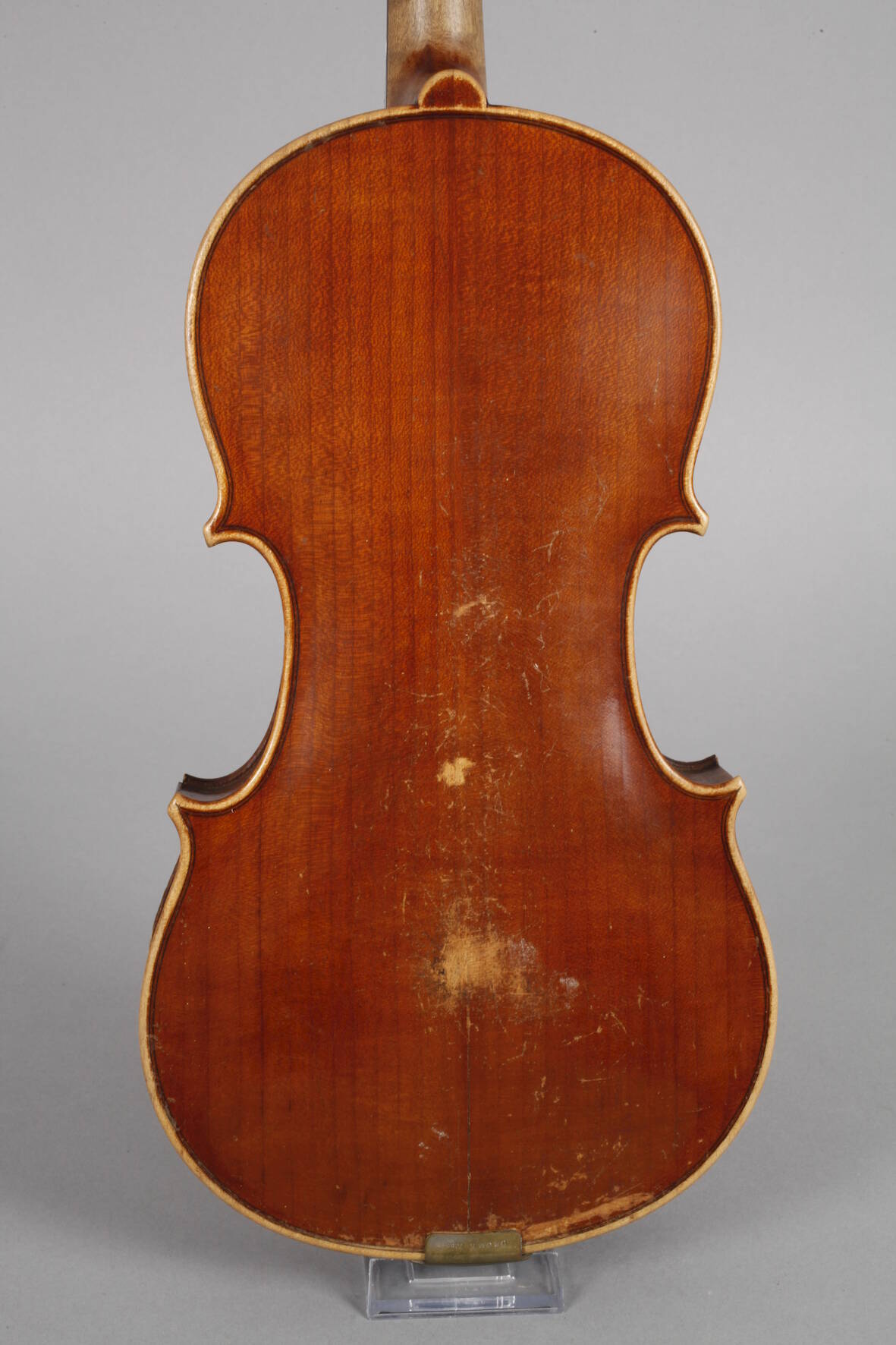 Violine19. Jh., ohne Zettel, geteilter, ungeflammter Boden in mittelbraunem Lack, umlaufende - Image 3 of 6