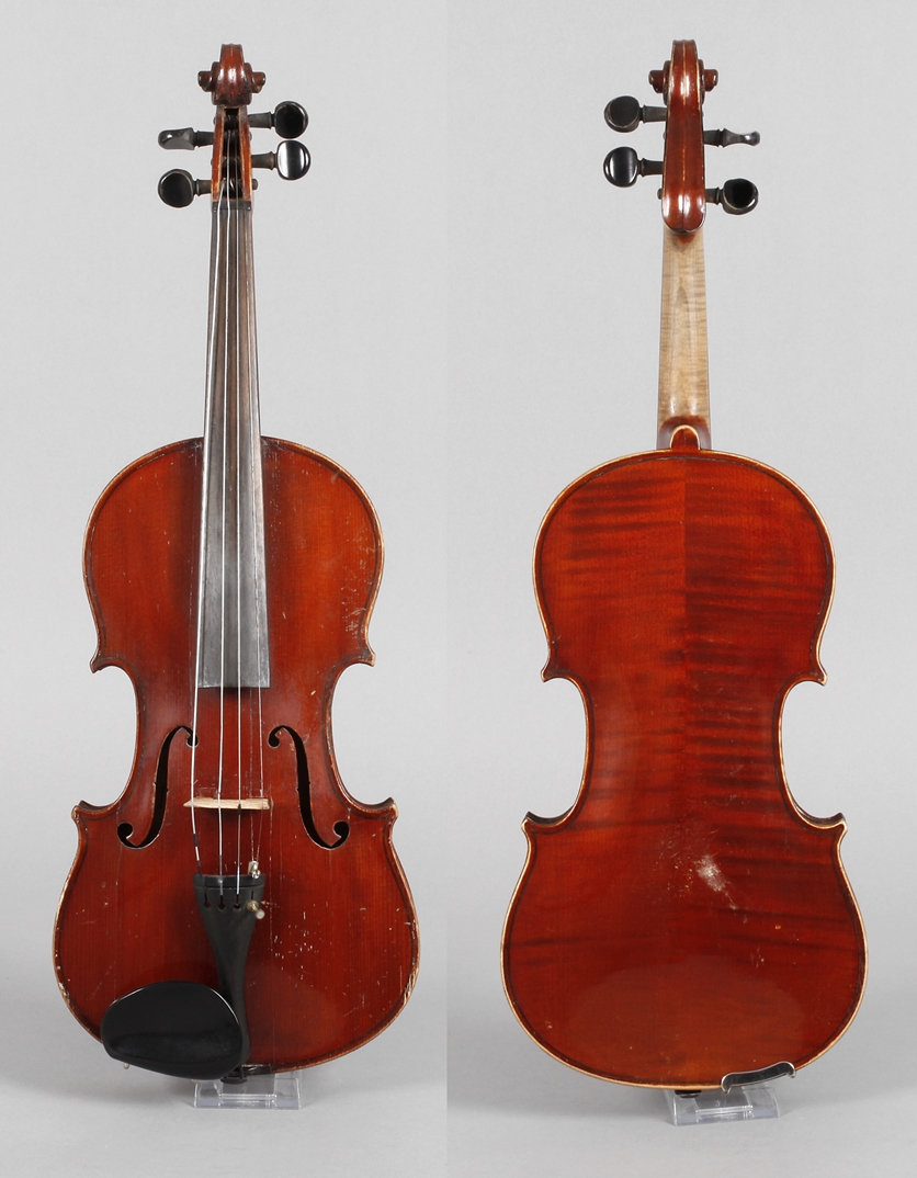 Violine1930er Jahre, innen auf Modellzettel bez. Antonius Stradivarius Cremonensis, Made in