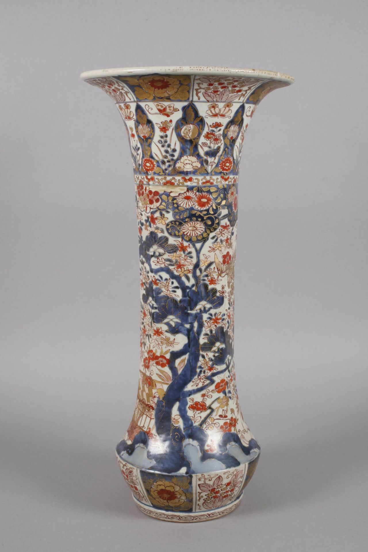 Bodenvase Imariwohl Japan, Edo-Zeit, ungemarkt, Feinsteinzeug in cremefarbener und kobaltblauer - Image 2 of 8