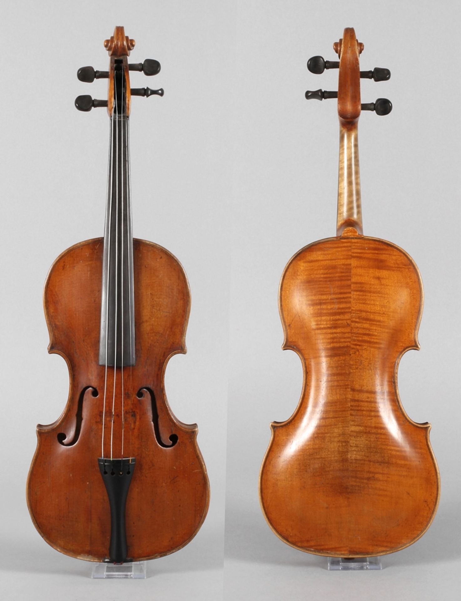 Violineinnen auf Klebezettel bezeichnet Ignatio Bentze in Italia a Croemona 1797, geteilter, eng