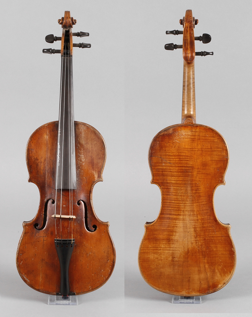 Violineauf Klebezettel bez. Johann Adam Reichel, musicalischer Instrumentenmacher in Neukirchen anno