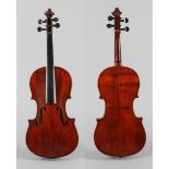 Violine im EtuiAnfang 20. Jh., auf Klebezettel bezeichnet Vuillaume a Paris, geteilter, kaum